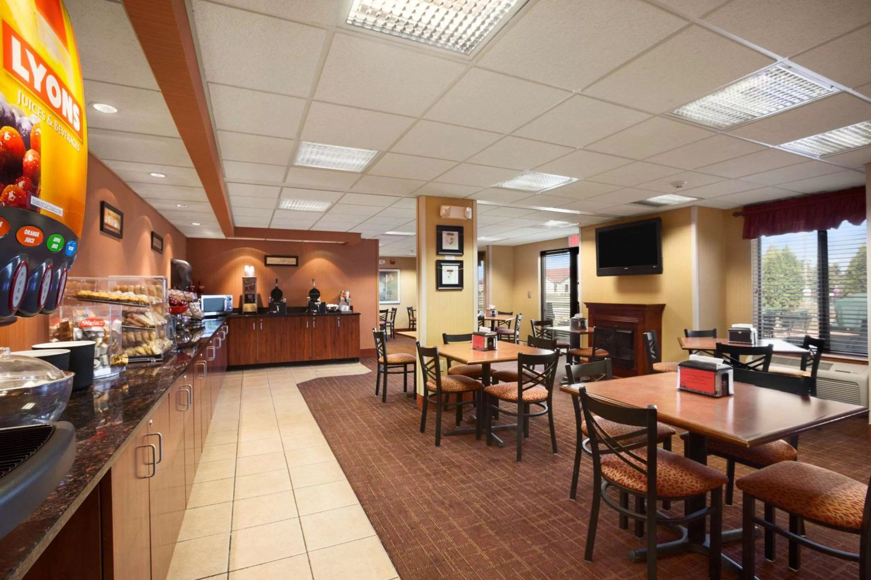Restaurant/places to eat in Ramada by Wyndham Wisconsin Dells I-90
