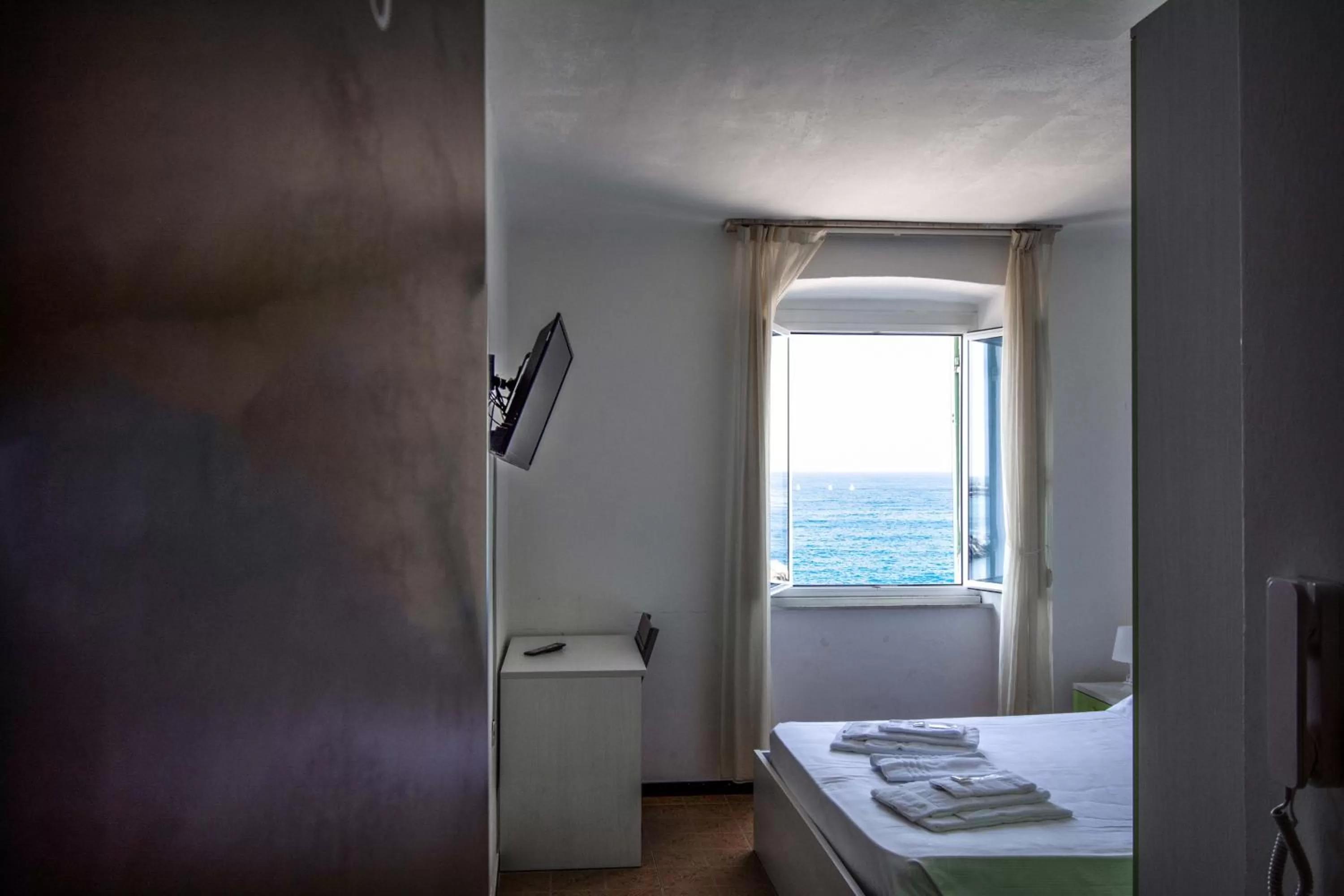 Sea view, Bed in Hotel San Pietro Chiavari