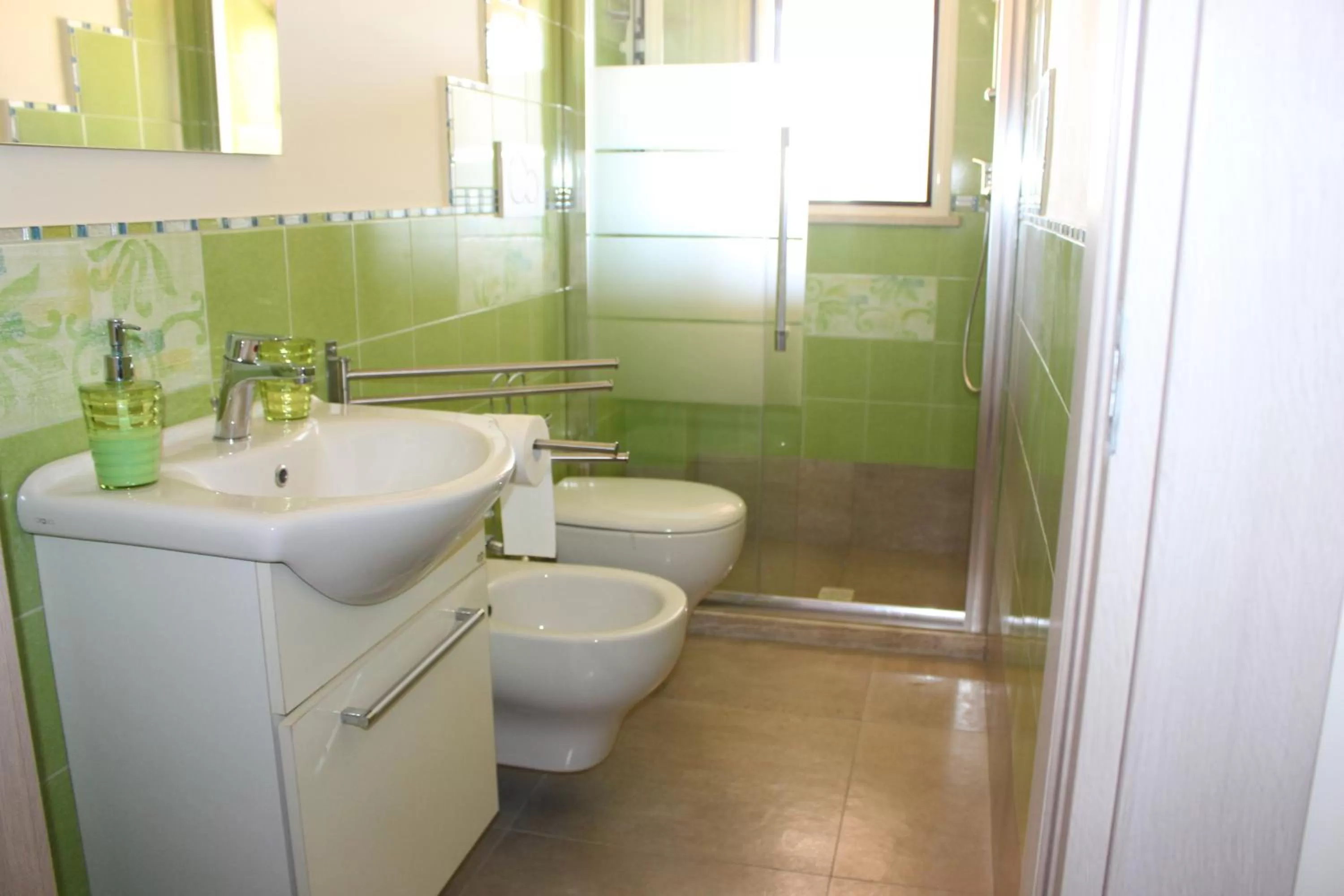 Shower, Bathroom in Parco Degli Aranci