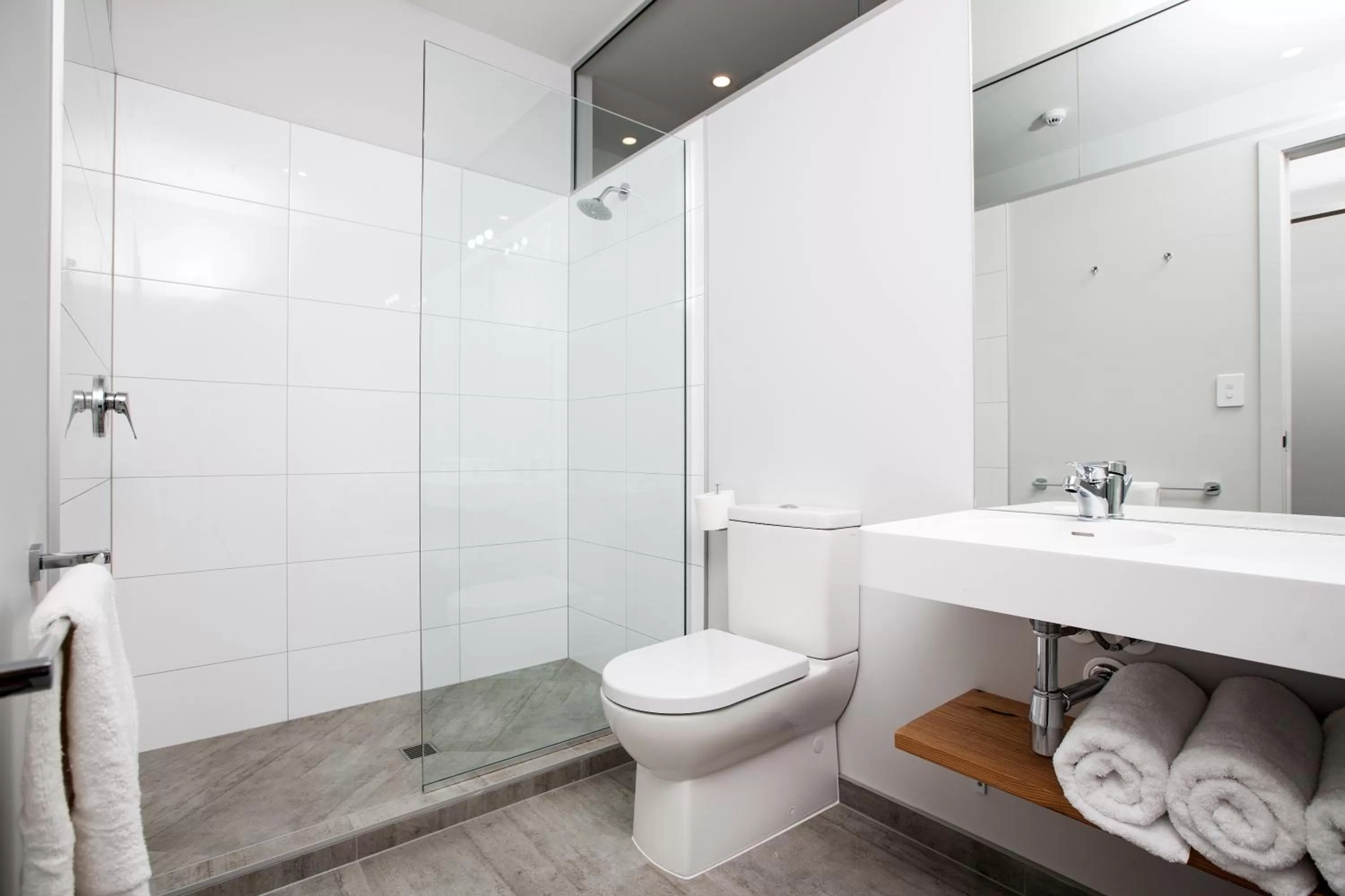 Bathroom in The Metrotel