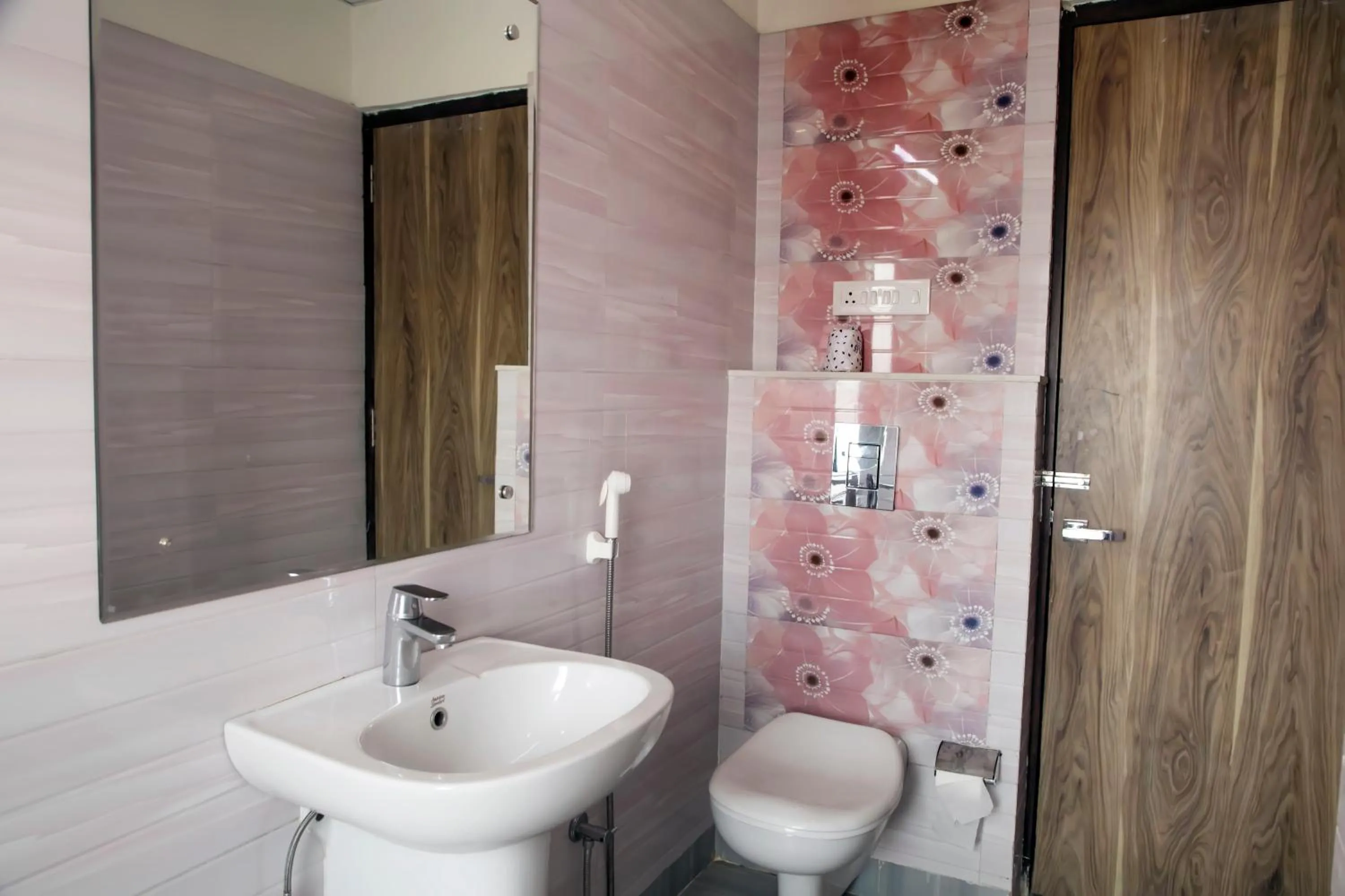 Bathroom in Hotel Ganges Grand - 600m from Kashi Vishwanath Temple