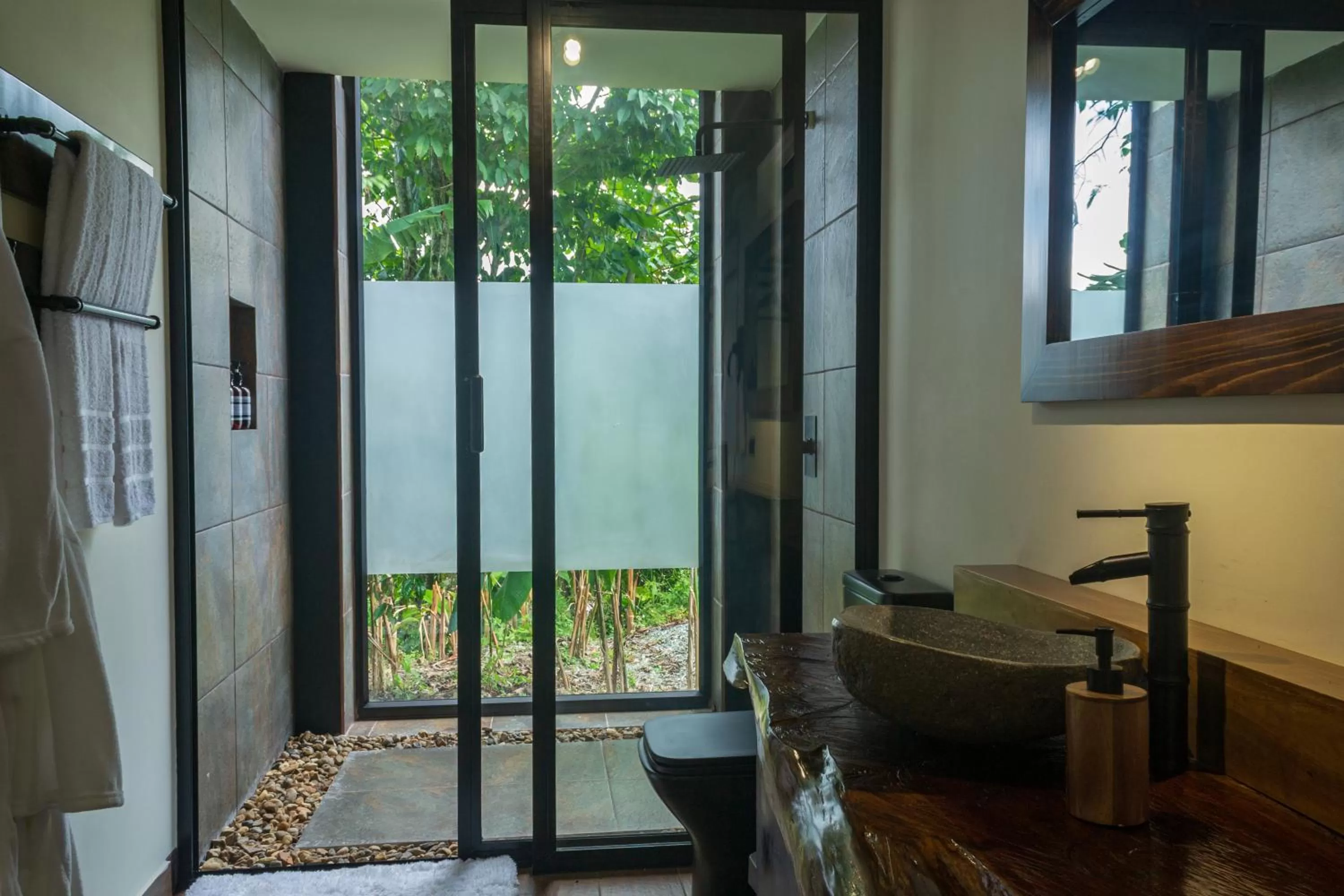 Shower in El Edén Country hotel y Club Residencial