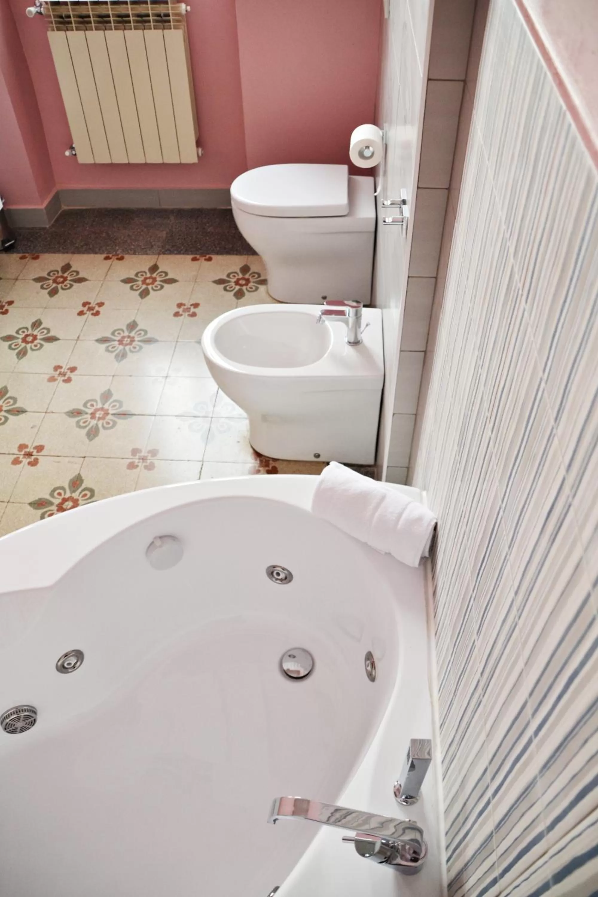 Hot Tub in Tuscany Experience BnB