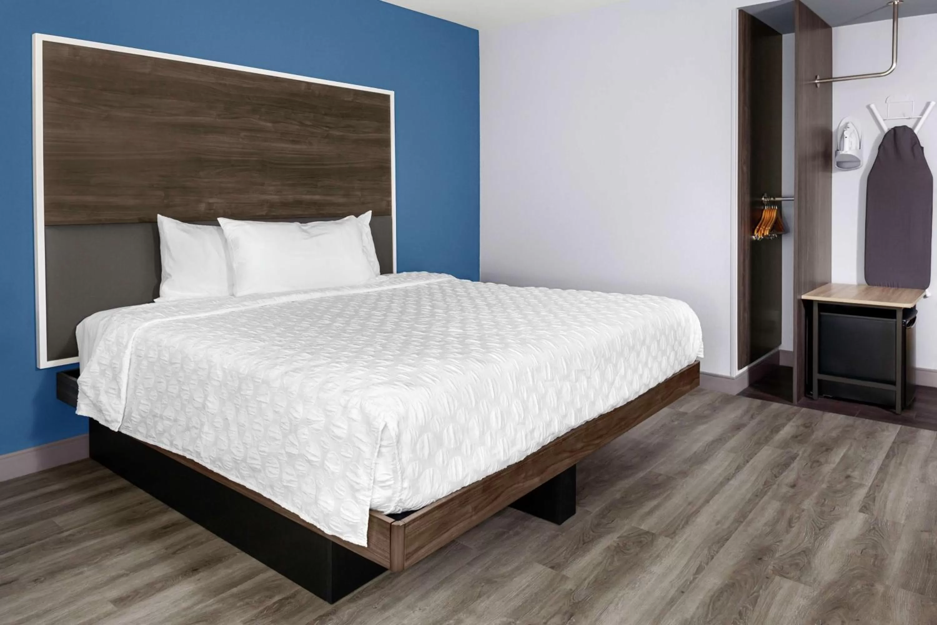 Bed in Tru By Hilton Gilbert