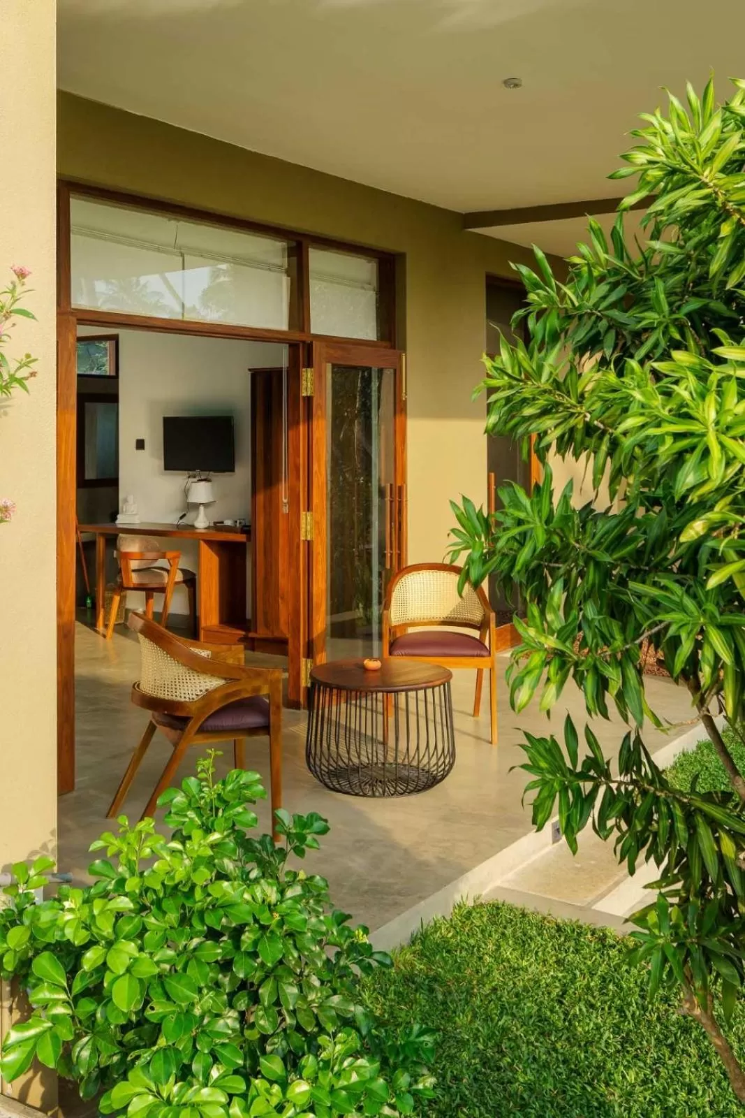 Garden view in Kiss Blossom