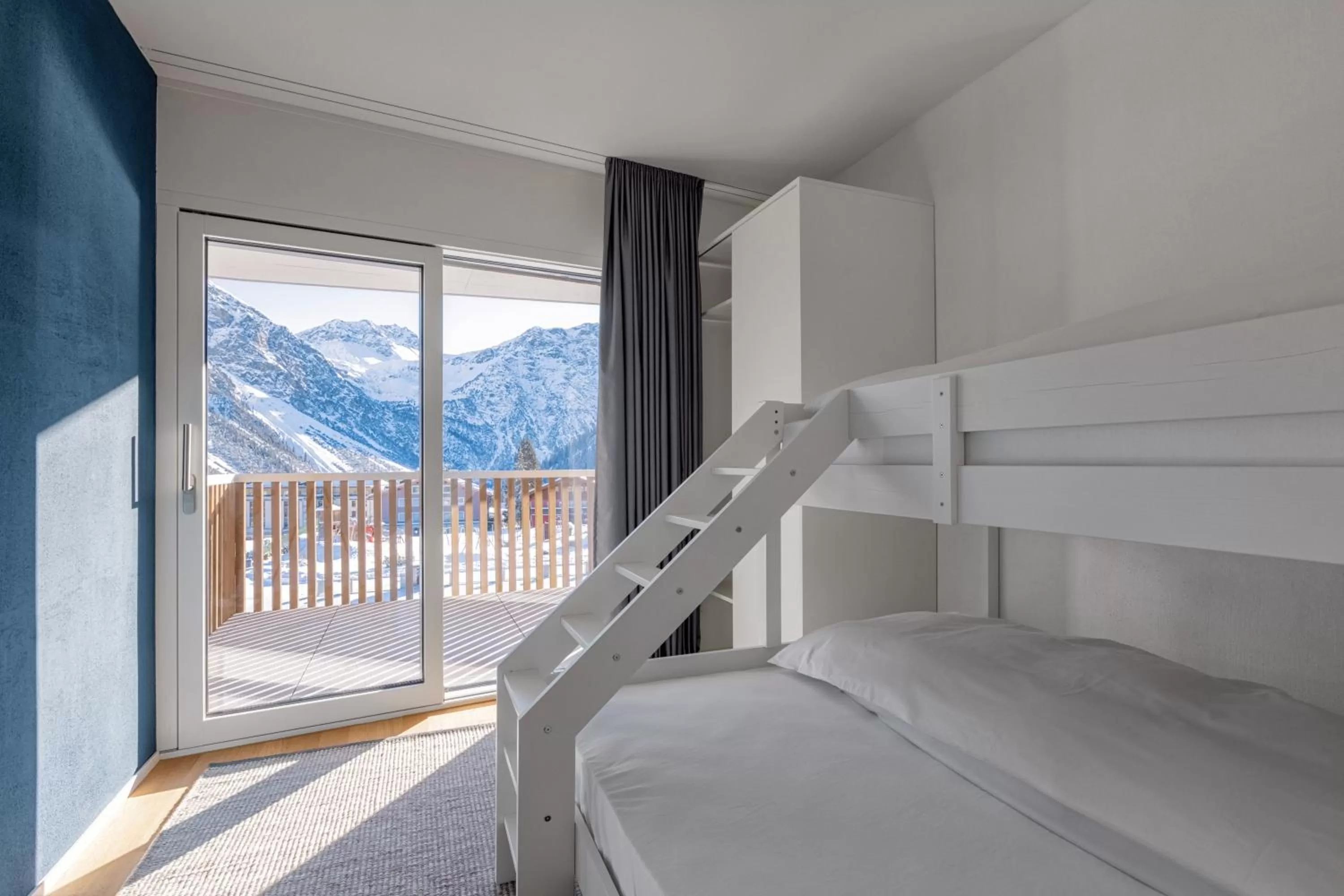 children, Bed in AVES Hotel&Apartment Arosa