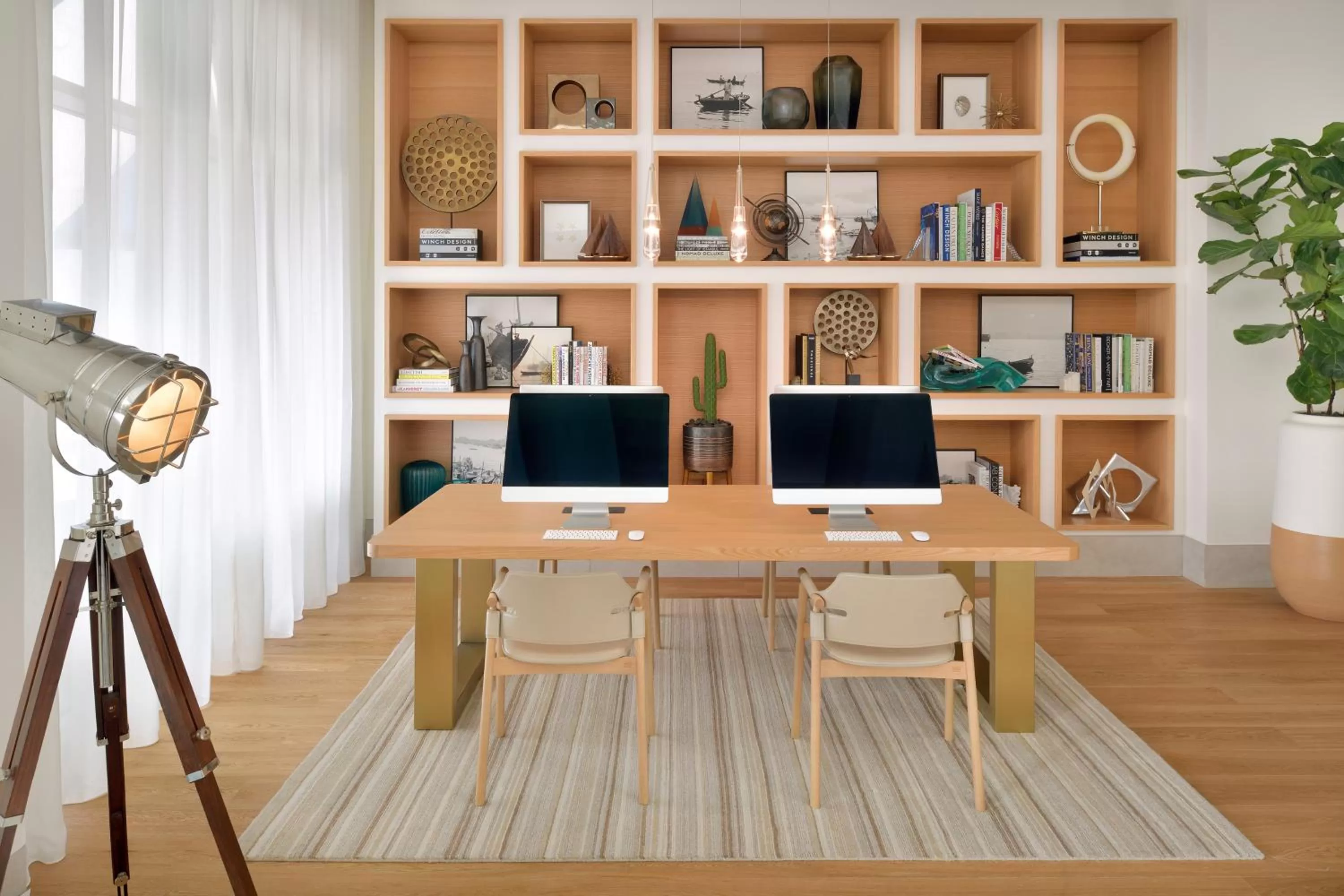 Business facilities in Vida Creek Harbour