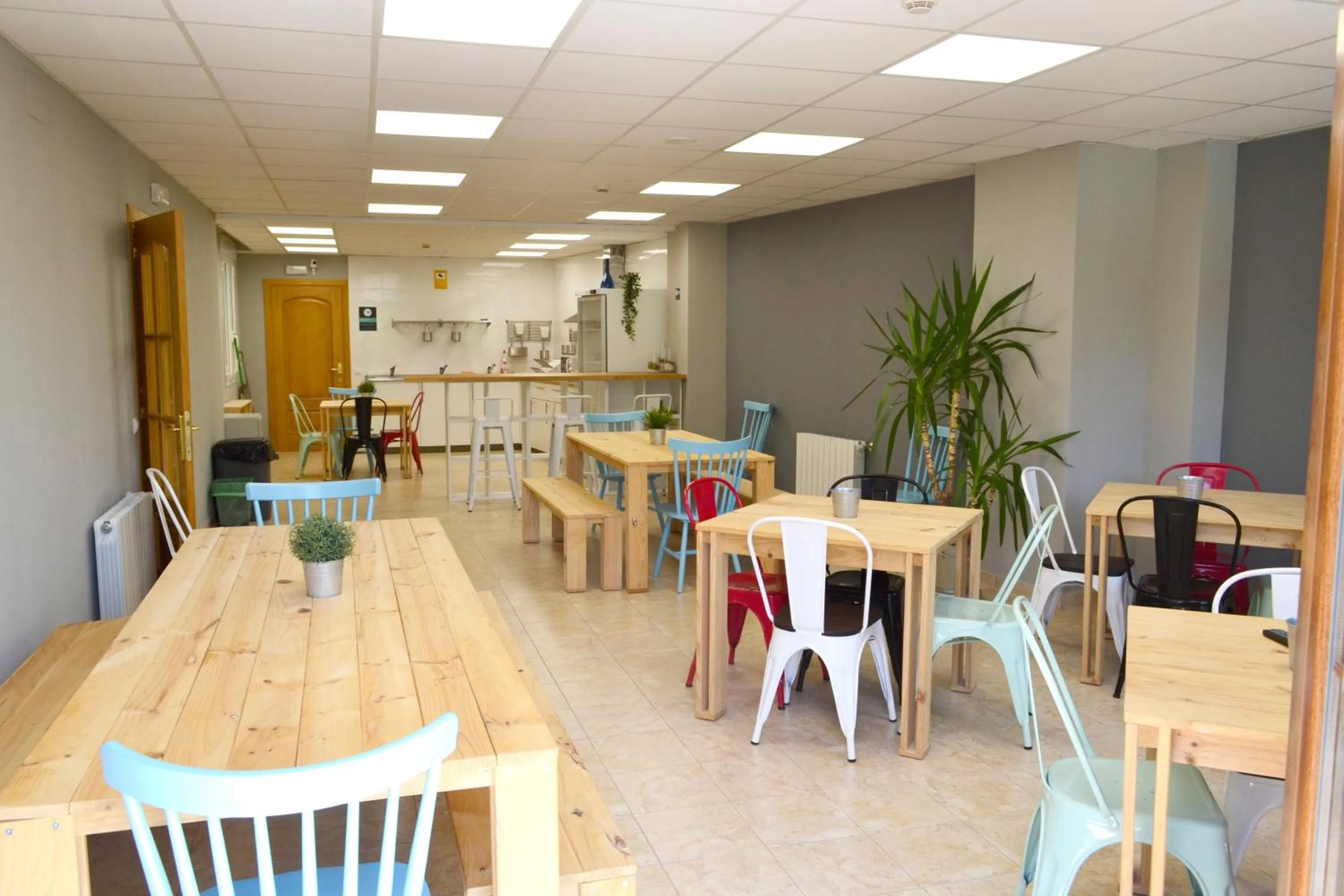 Communal kitchen in Alda Estella Hostel