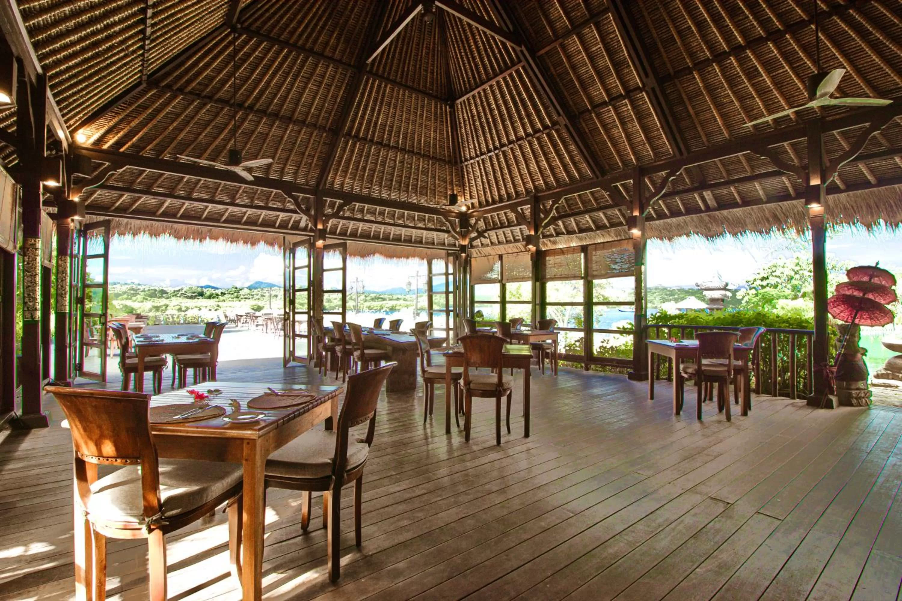 Restaurant/places to eat in Naya Gawana Resort & Spa