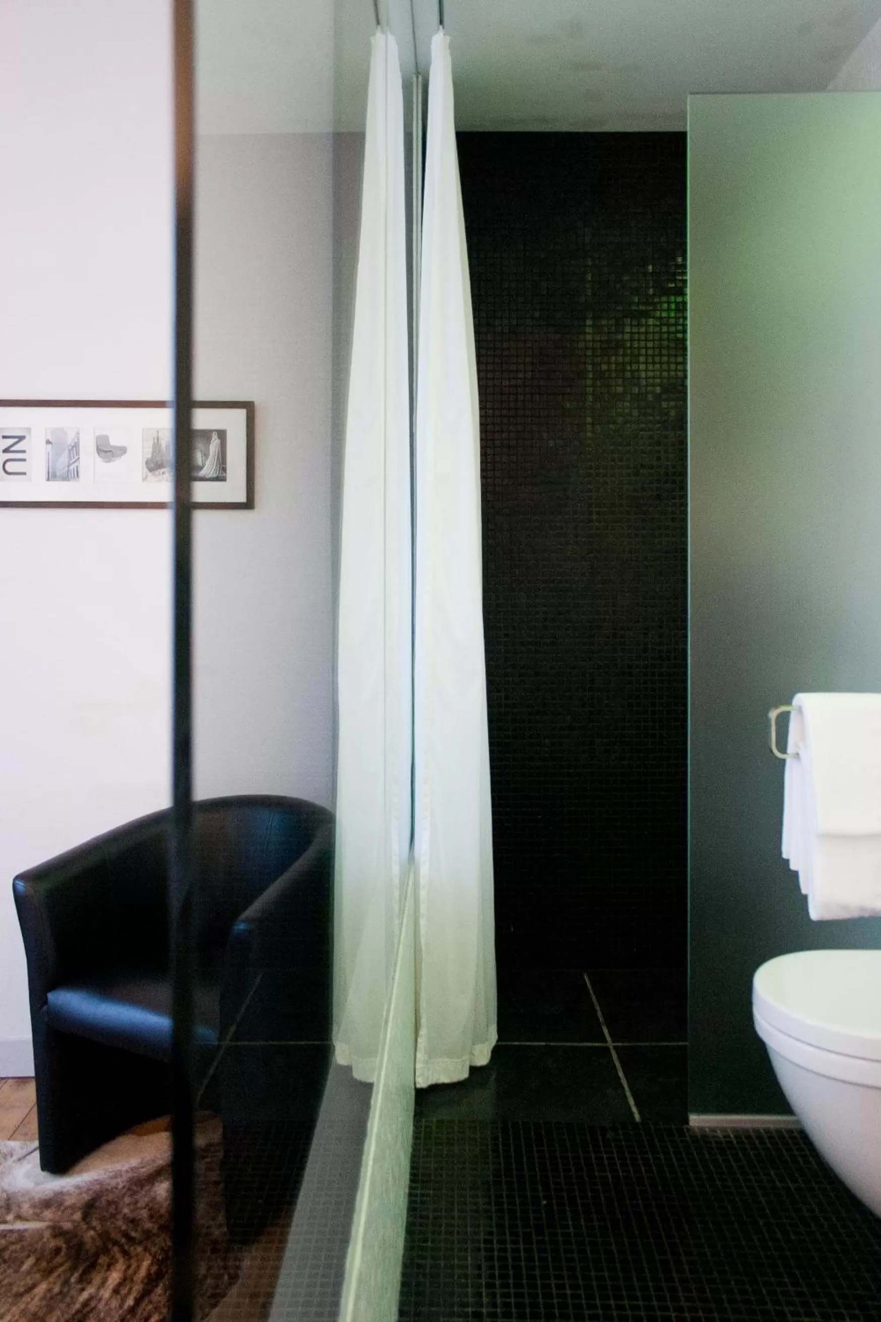 Toilet in B&B Lodging At 8