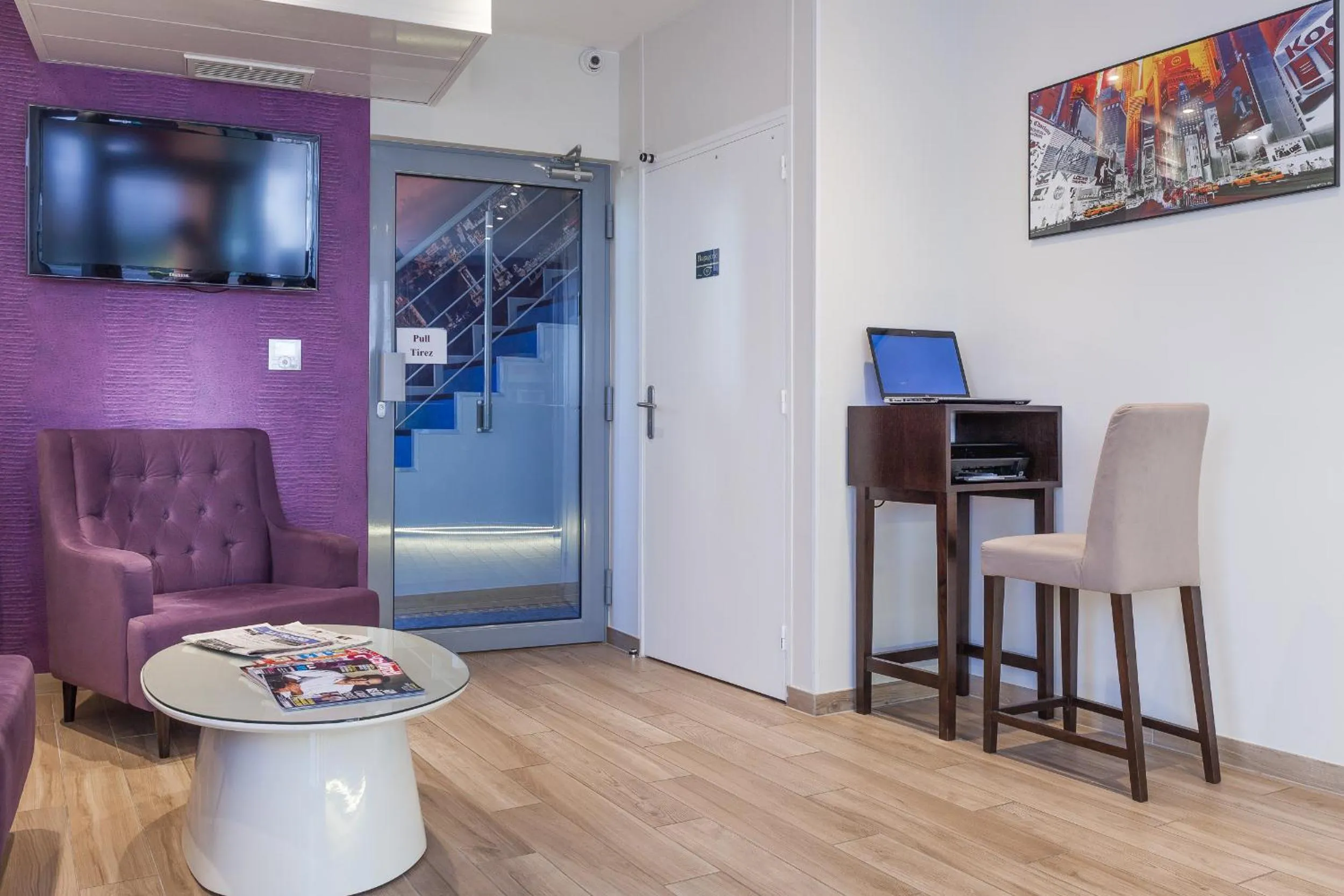 Decorative detail in Hotel Jenner