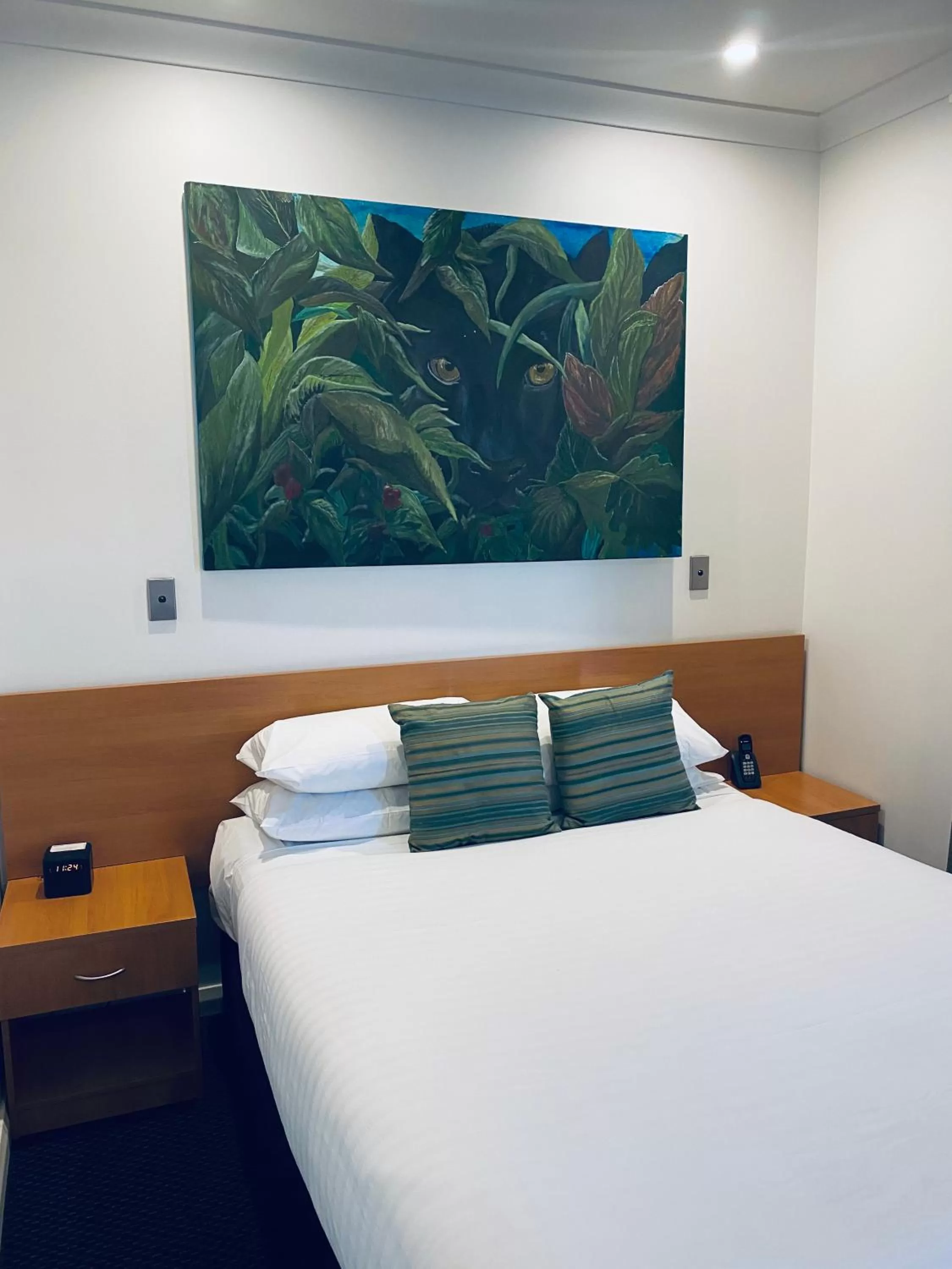 Bed in ibis Styles Broken Hill