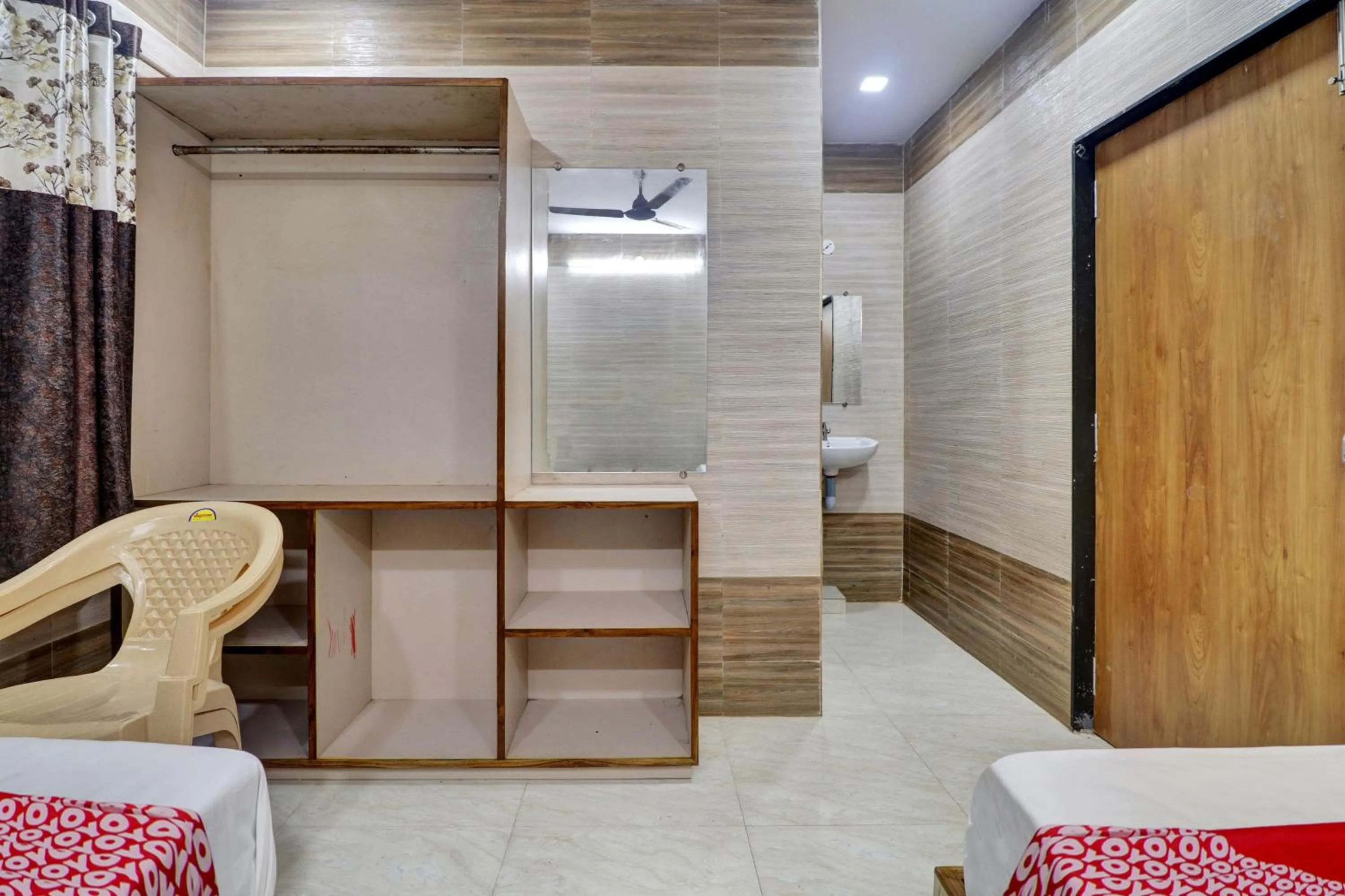Bedroom, Bathroom in Hotel Vallabha Residency