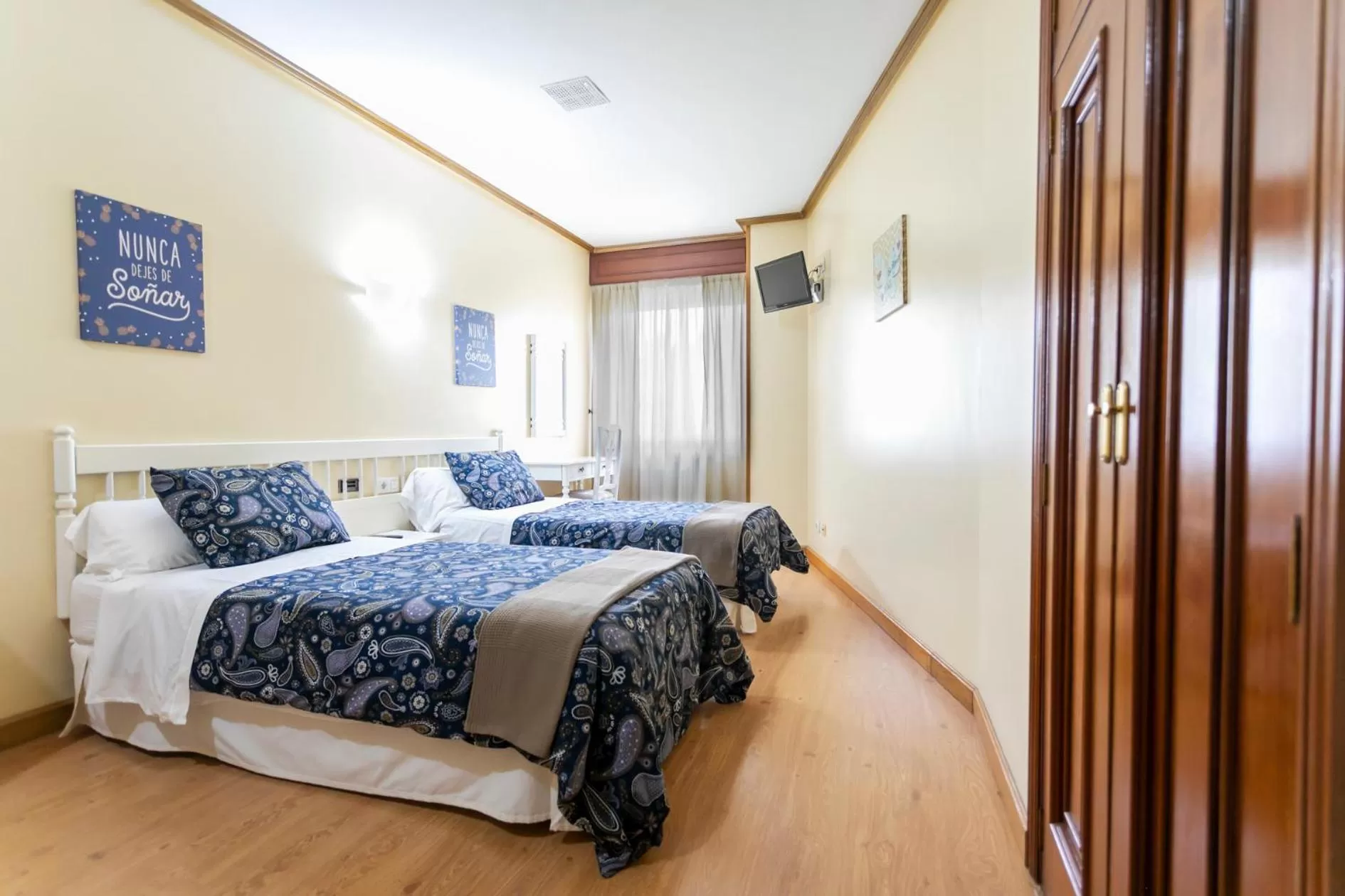 Bed in Hotel América Ferrol