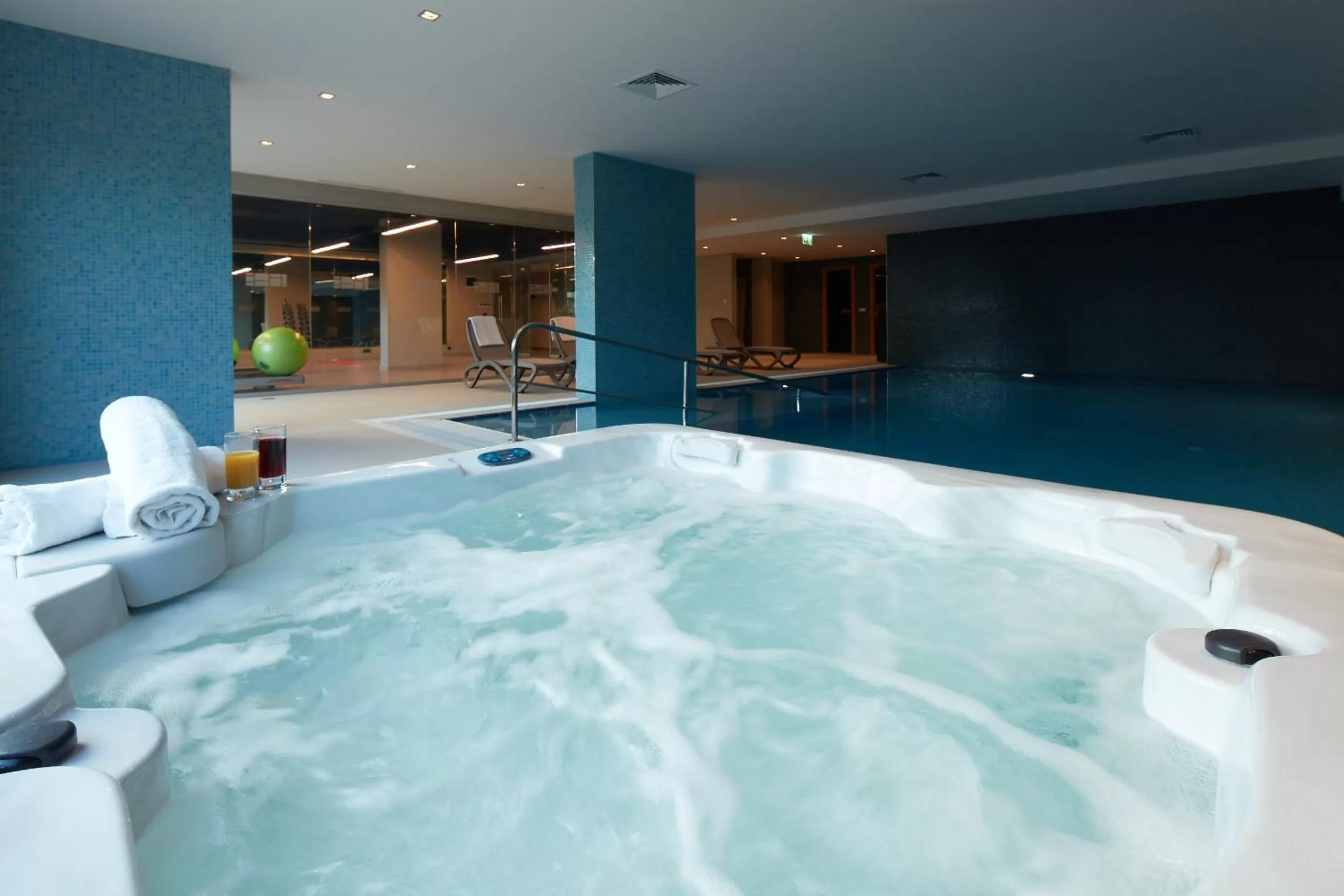 Swimming pool in Antwell Suites