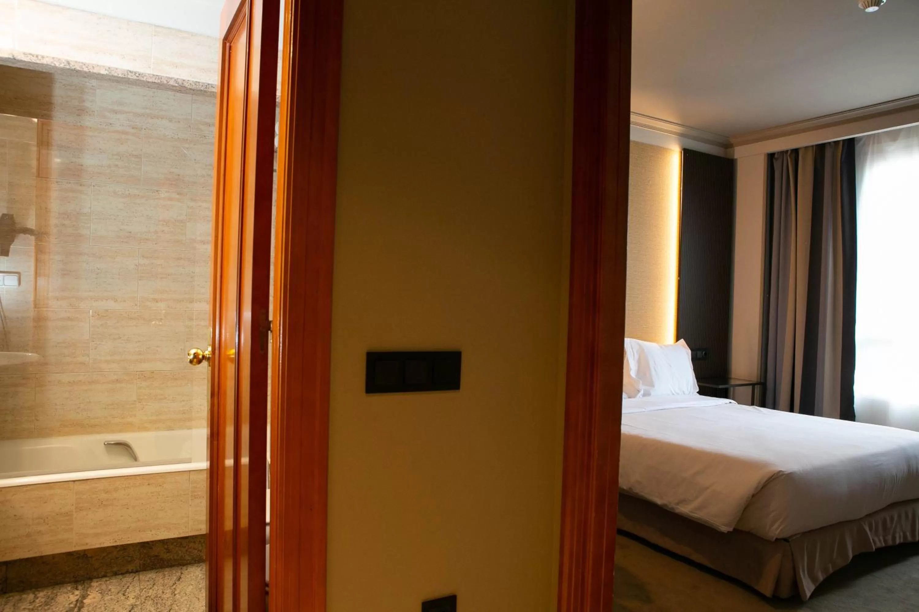 Photo of the whole room, Bed in Hotel Sercotel Ciudad de Oviedo