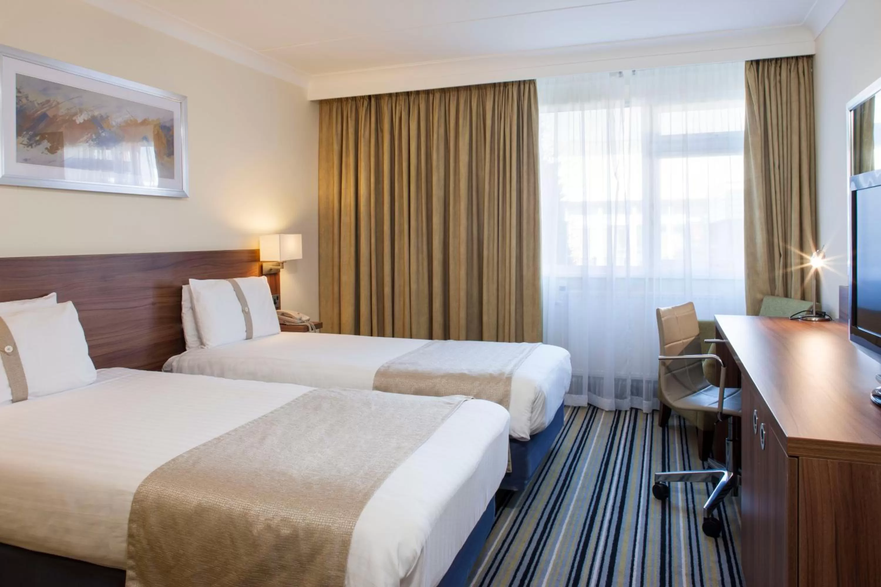 Twin Room in Holiday Inn Taunton M5, Jct25, an IHG Hotel