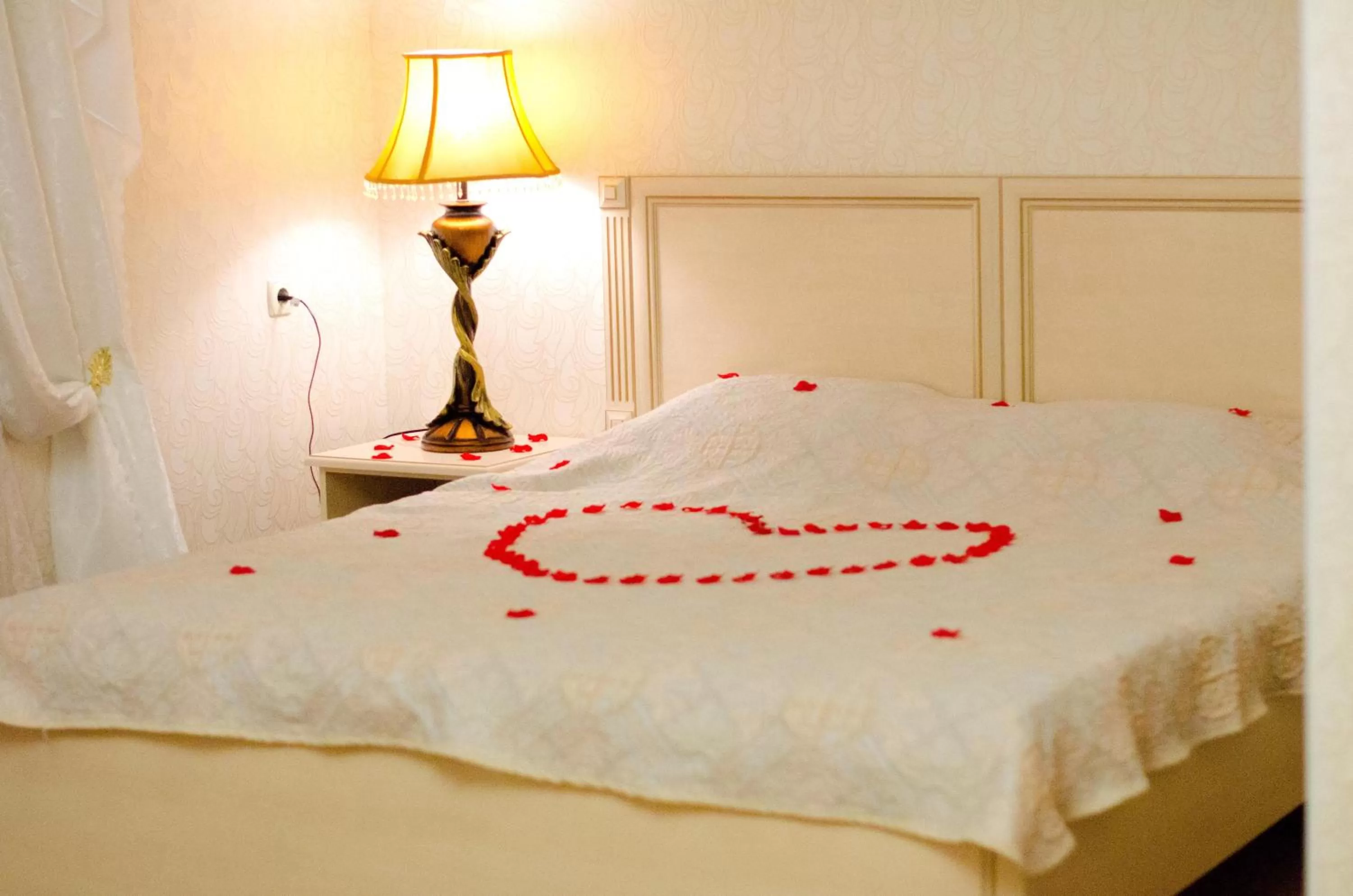 Shower, Bed in Galian Hotel