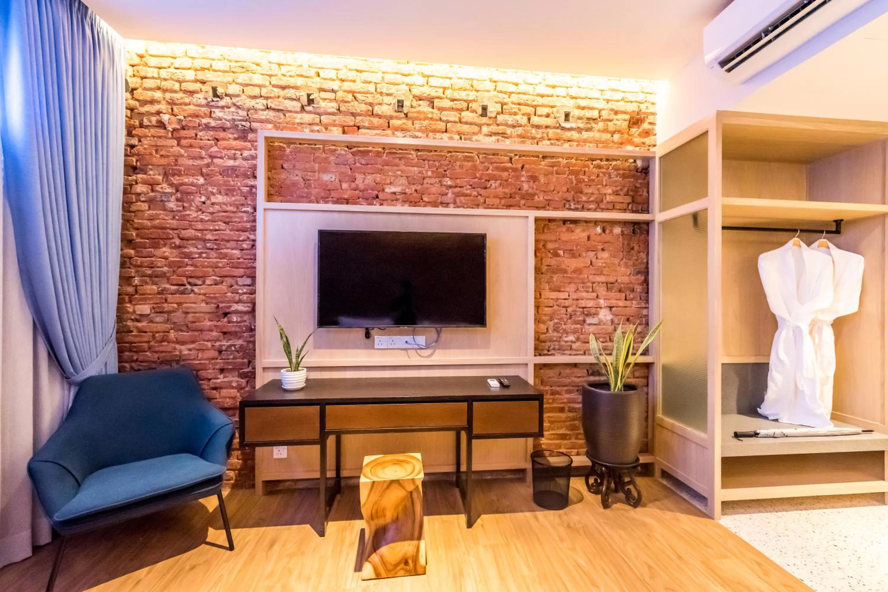 TV and multimedia in Tien Terrace Macalister