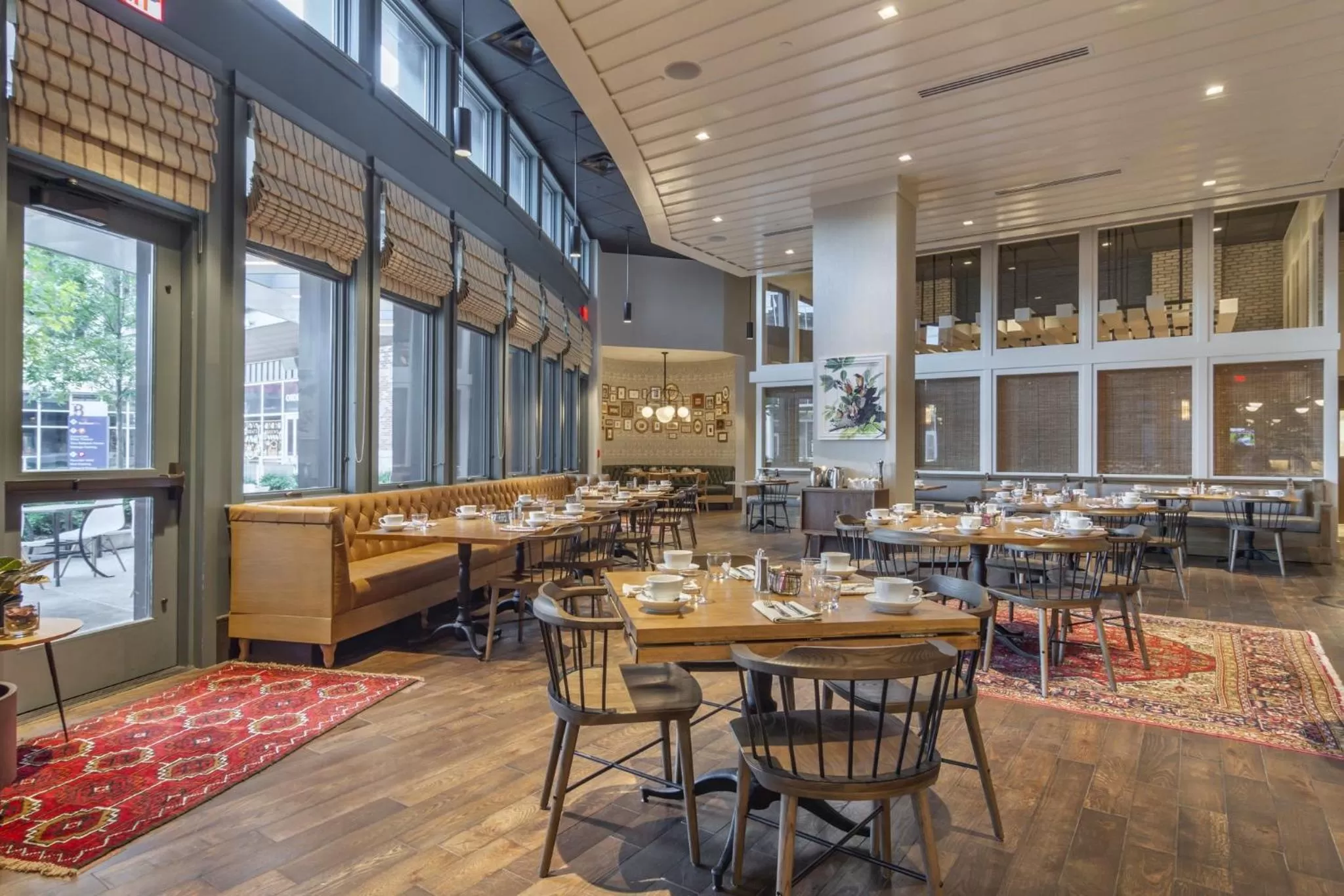 Restaurant/places to eat in Omni Hotel at the Battery Atlanta