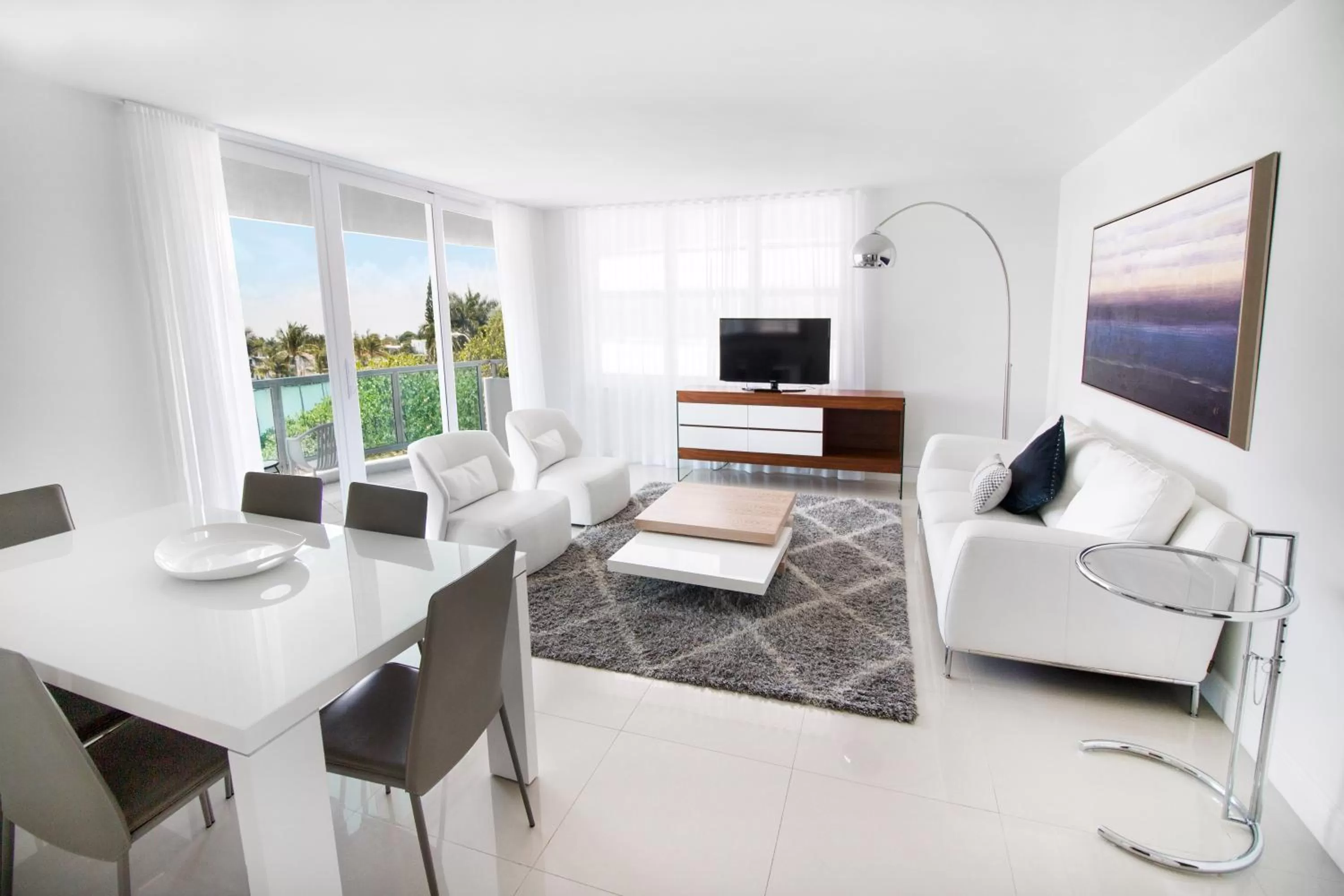 Living room in Seacoast Suites on Miami Beach