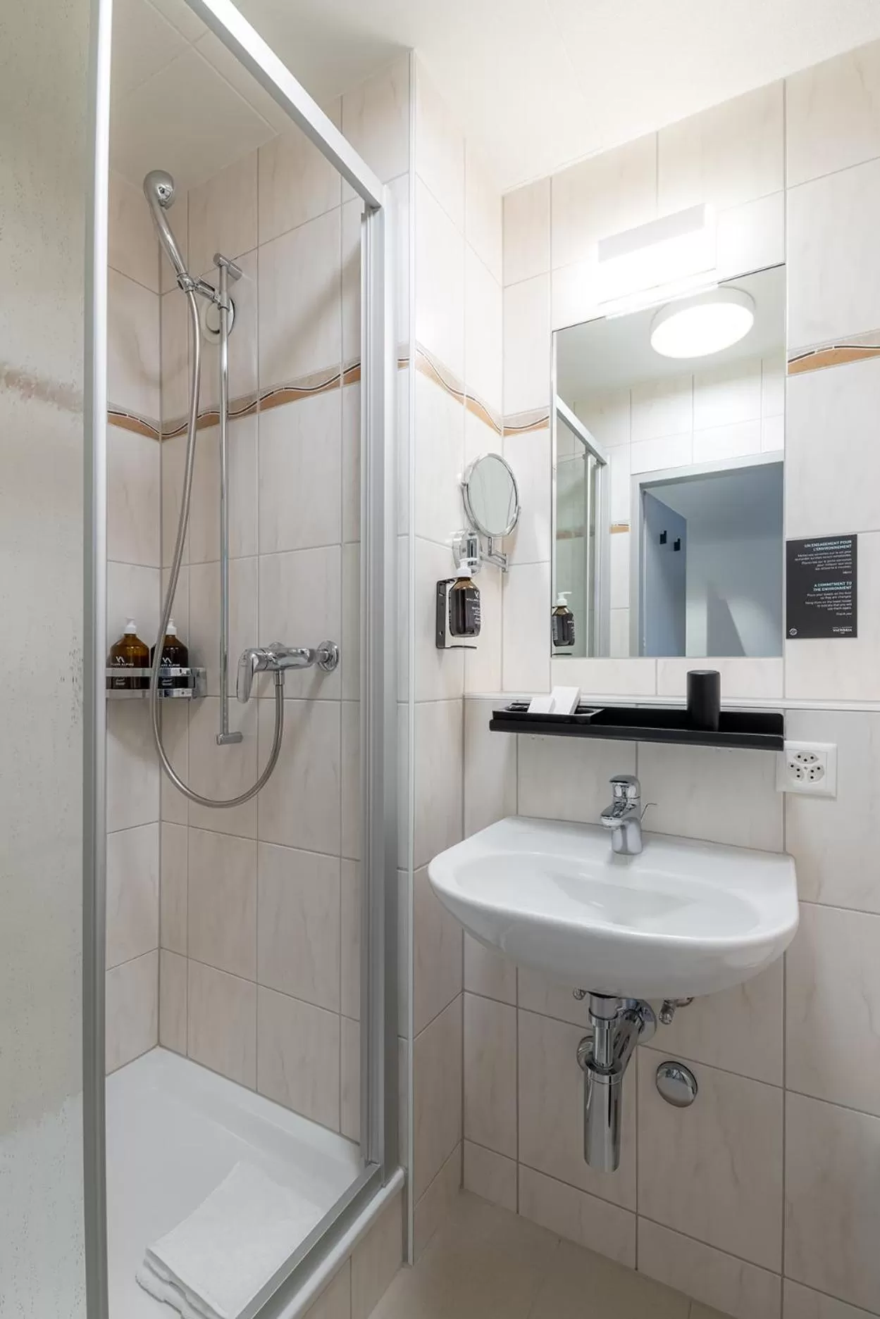 Shower in Victoria Hotel & Residence