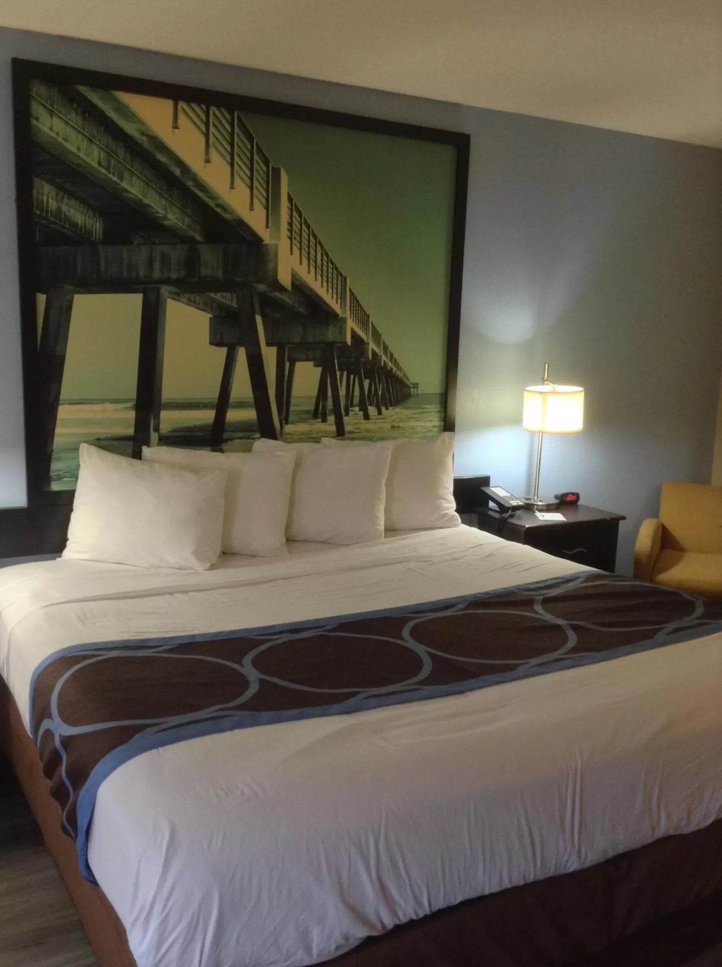 Other, Bed in Super 8 by Wyndham Crestview
