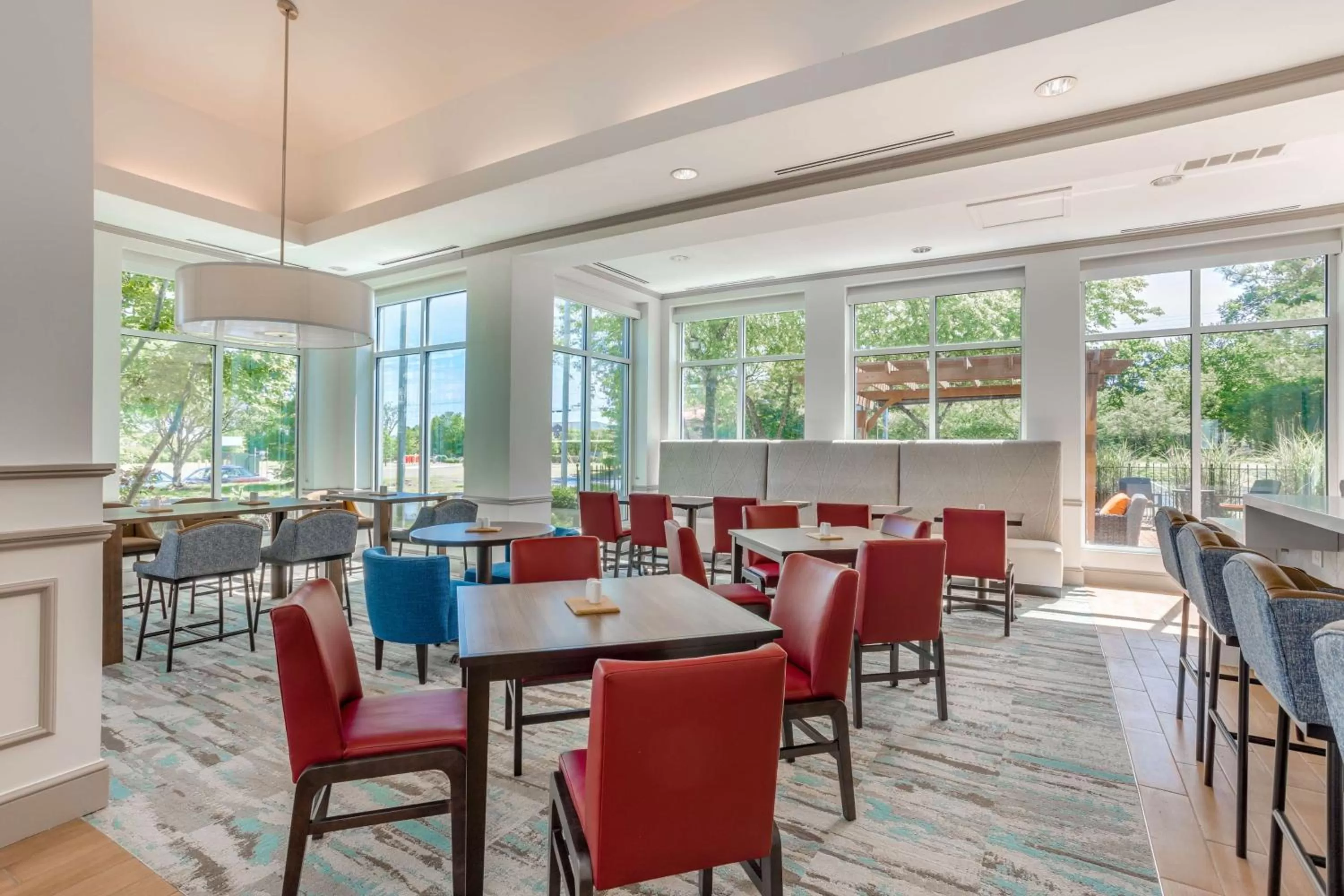 Restaurant/places to eat in Hilton Garden Inn Cincinnati/Sharonville