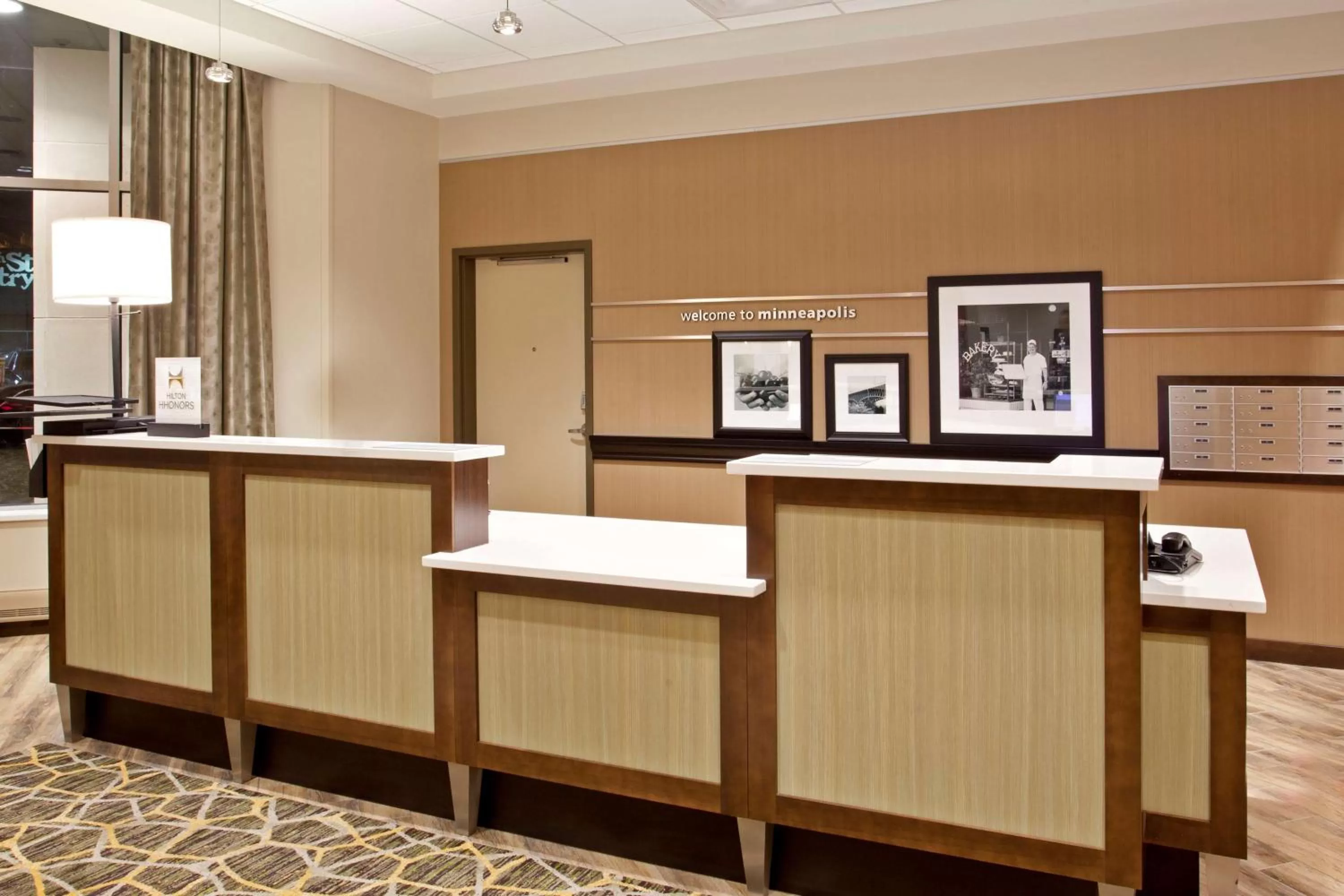 Lobby or reception in Hampton Inn & Suites - Minneapolis/Downtown