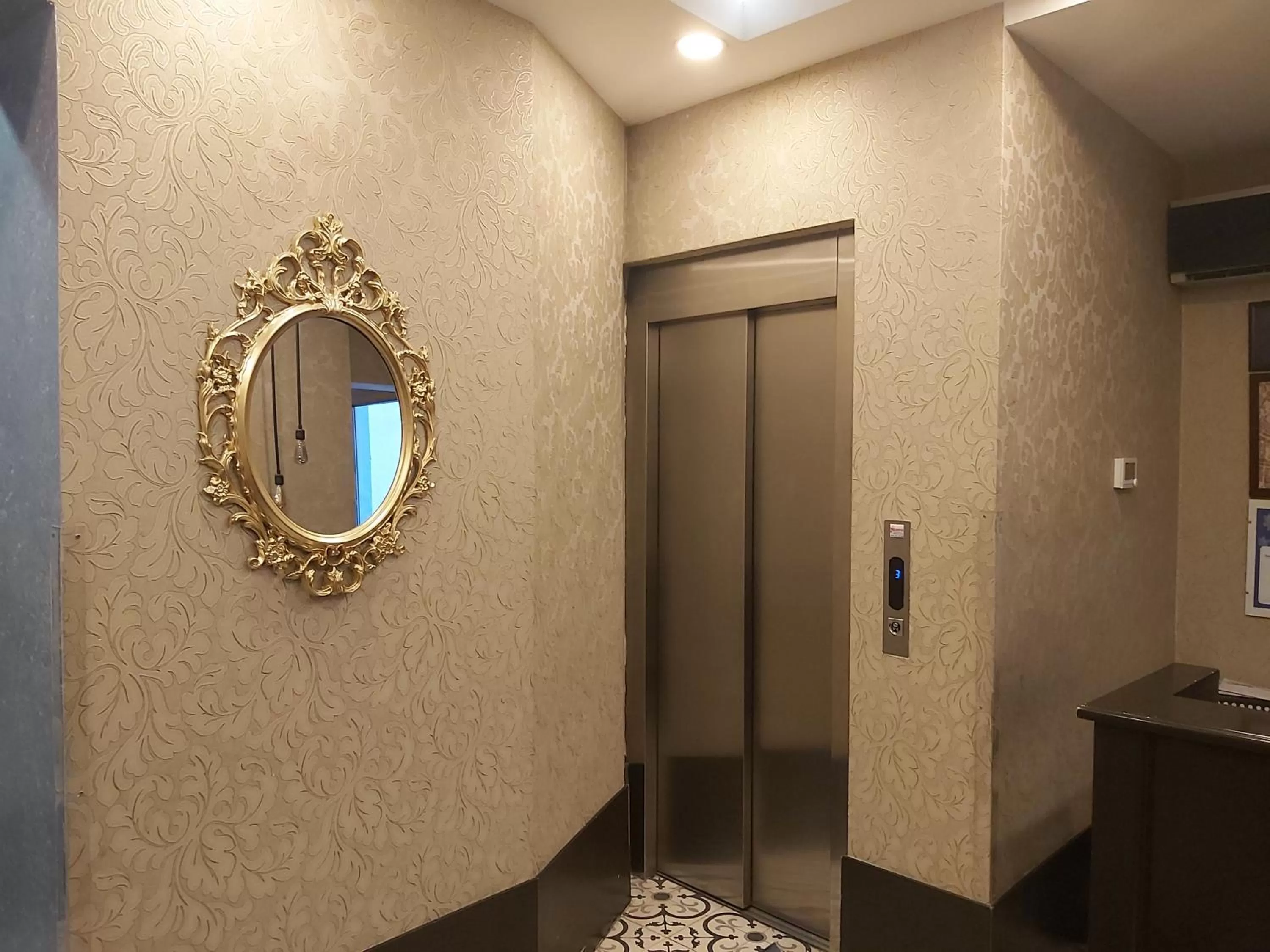 Lobby or reception, TV/Entertainment Center in Taksim Terrace Hotel