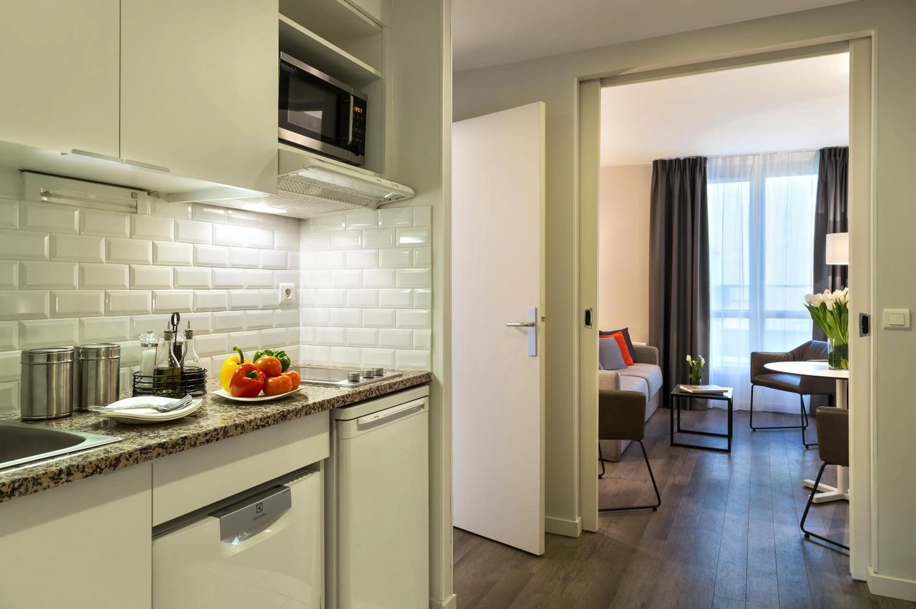 Kitchen or kitchenette in Citadines Montmartre Paris