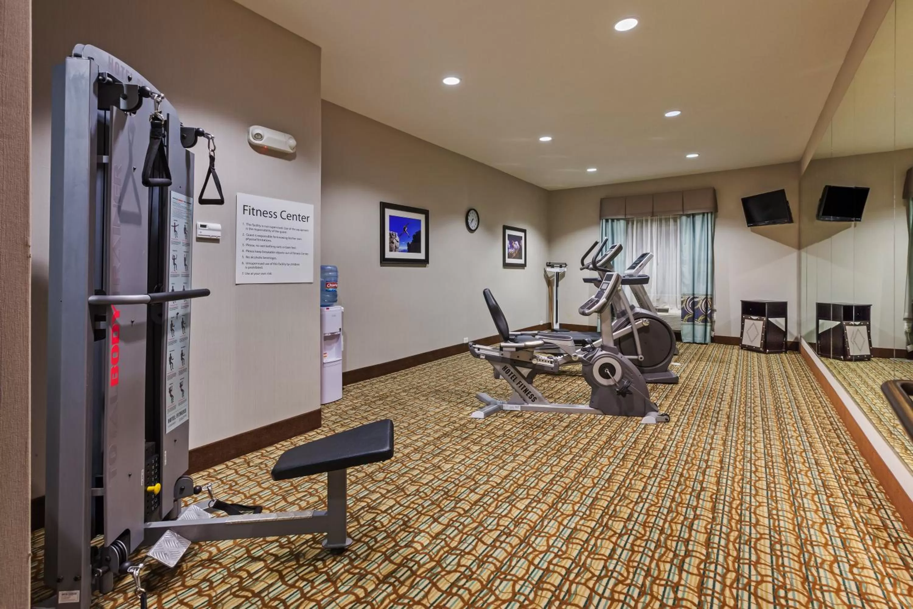 Spa and wellness centre/facilities in Holiday Inn Express & Suites Cleveland by IHG