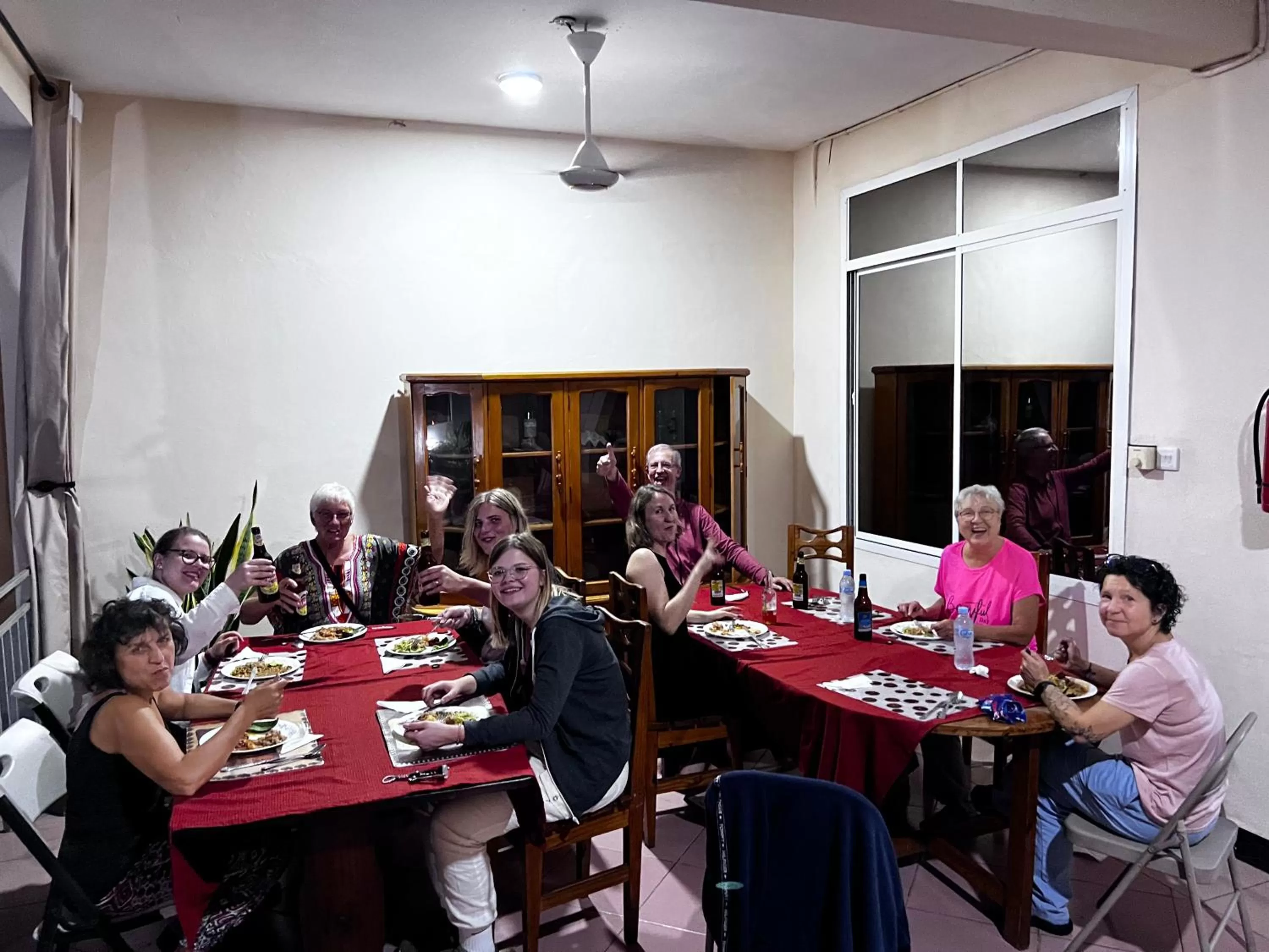 Restaurant/places to eat in Haika Home Lodge