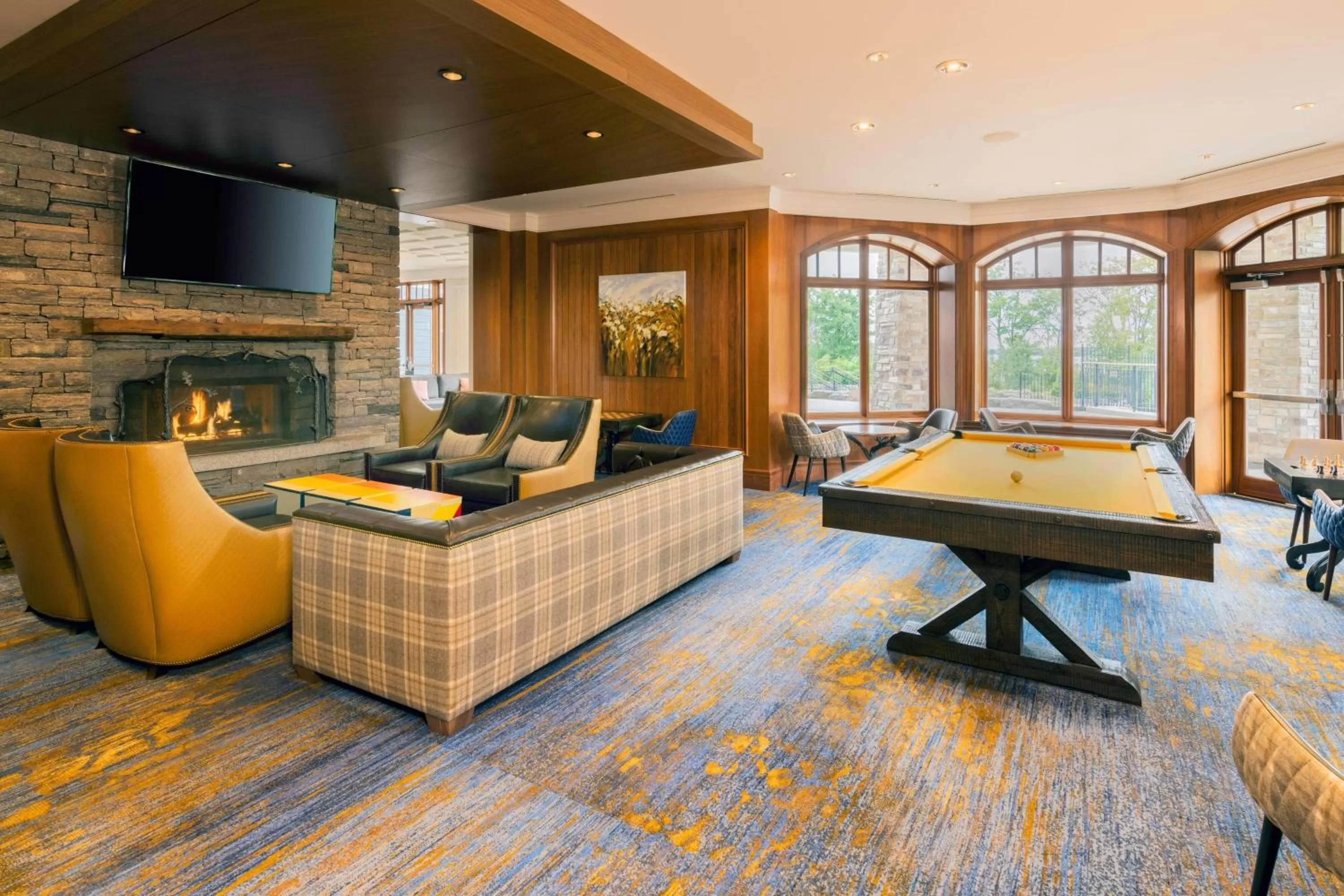 Swimming pool in JW Marriott The Rosseau Muskoka Resort & Spa