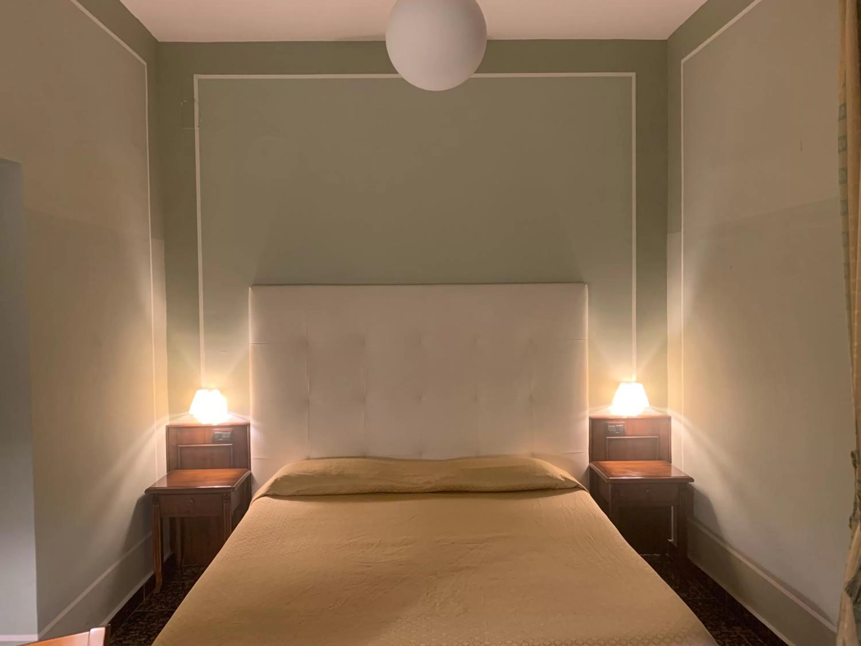 Bed in Le Stanze Del Vicerè Boutique Hotel