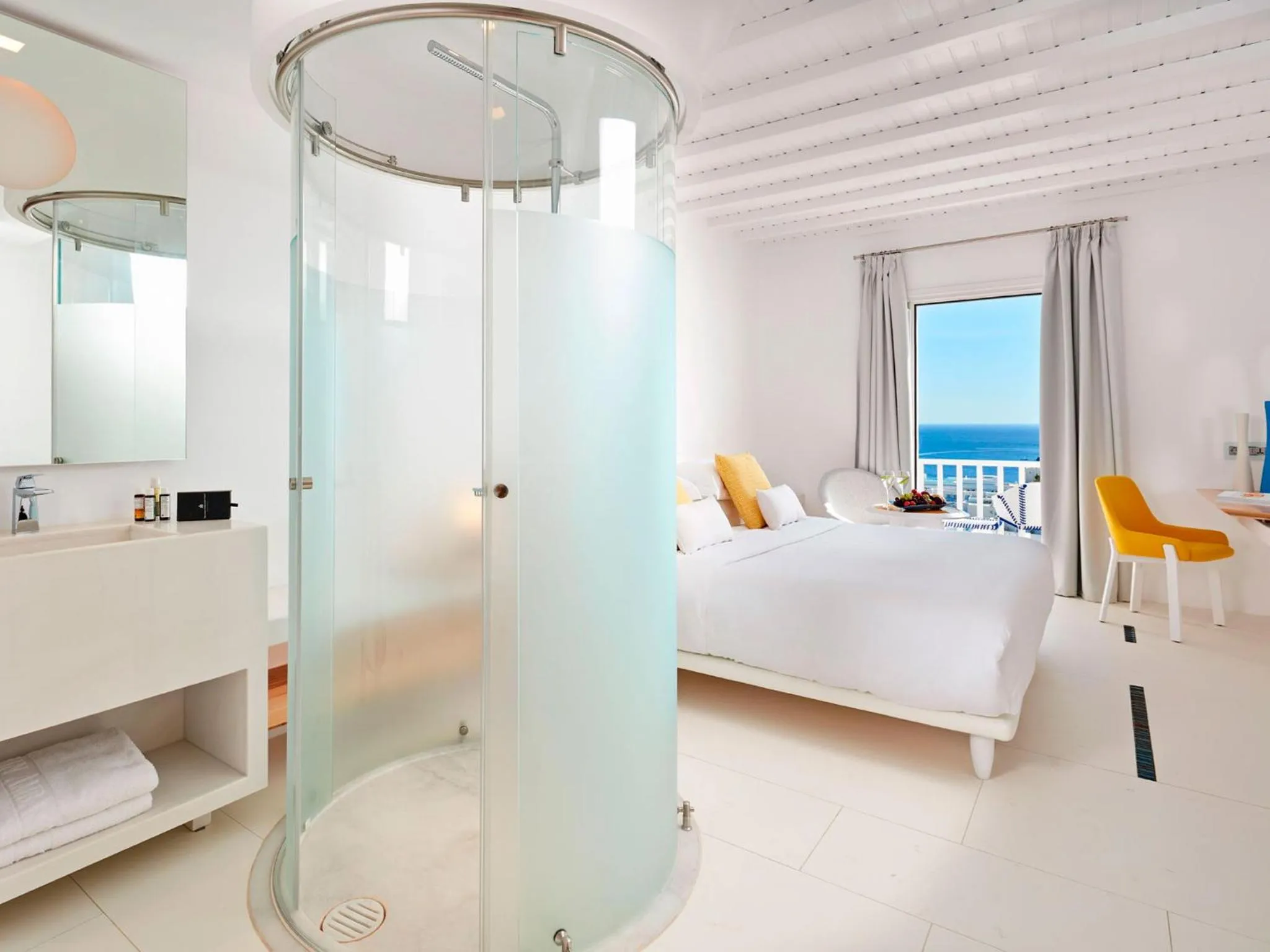 Shower, Bed in Myconian Ambassador Relais & Chateaux
