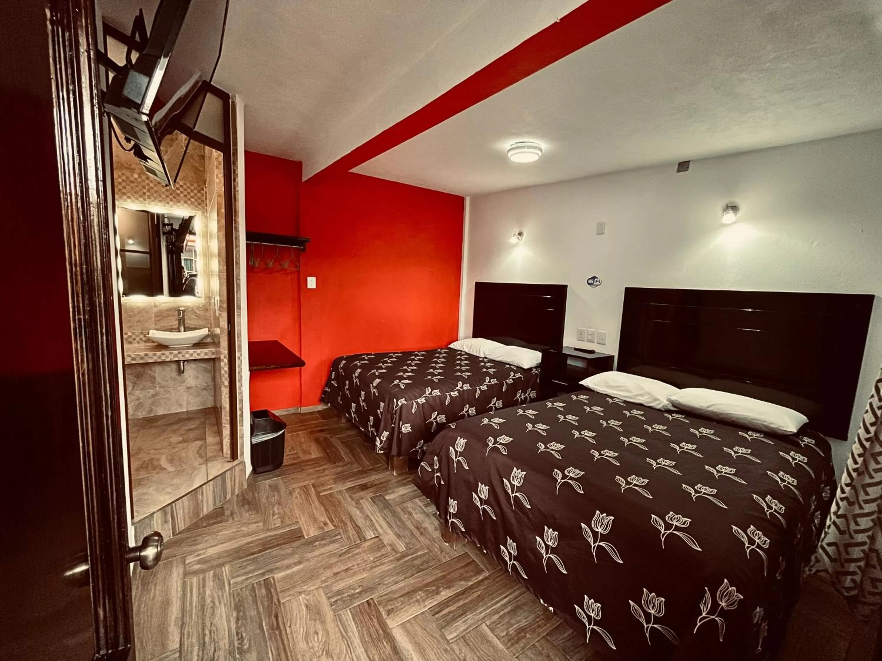 Photo of the whole room, Bed in HOTEL LA GRAN MANZANA