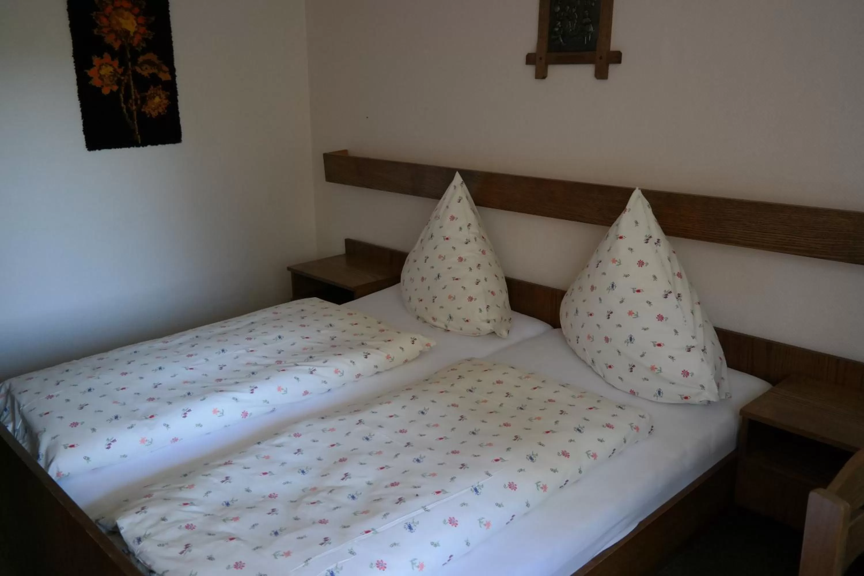 Bed in Herzog's Ulsterbrücke Garni Hotel