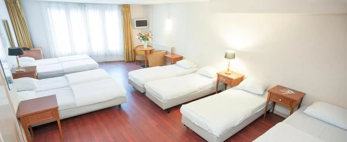 Day, Bed in Delta Hotel City Center