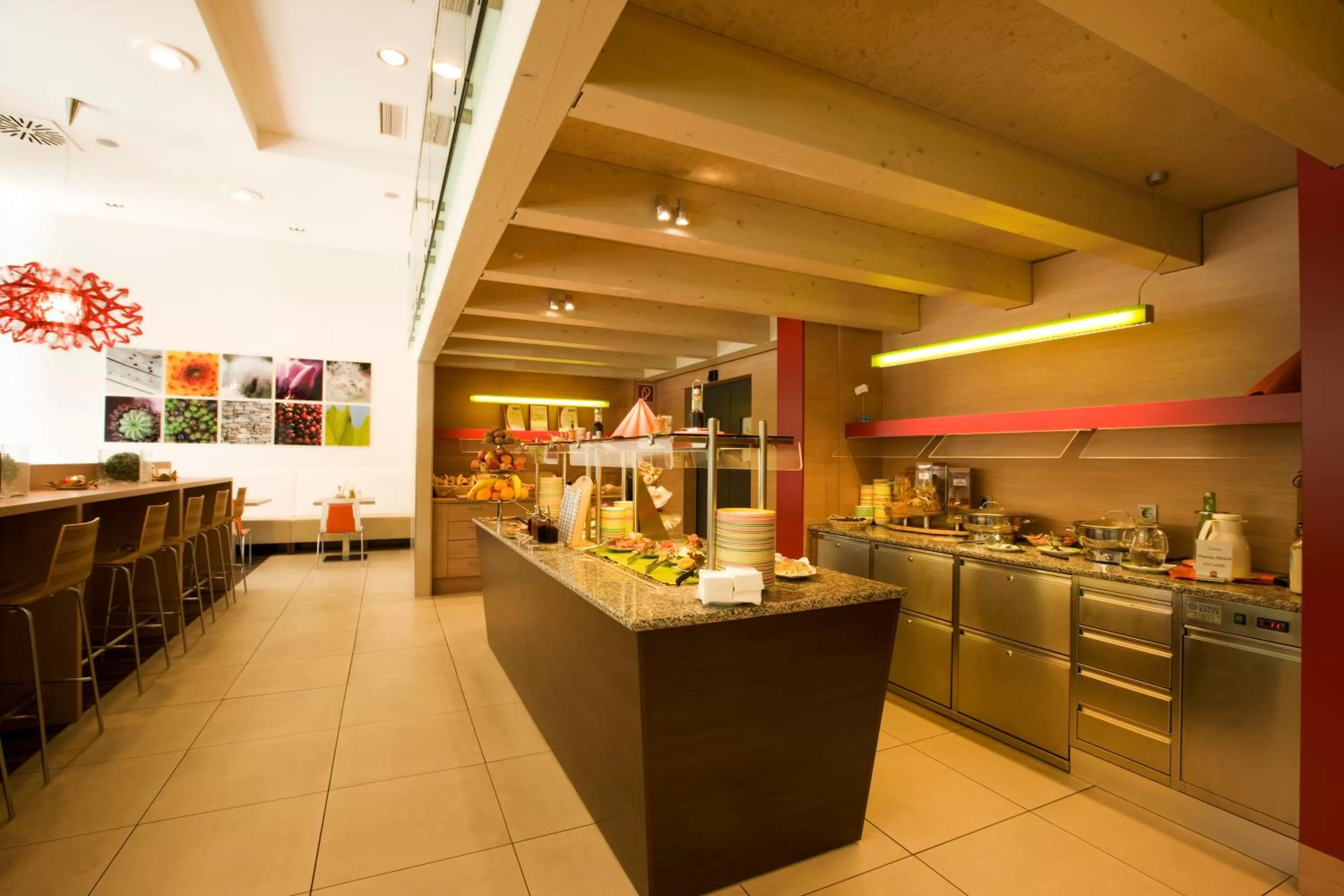 Restaurant/places to eat in Ibis Wien Messe
