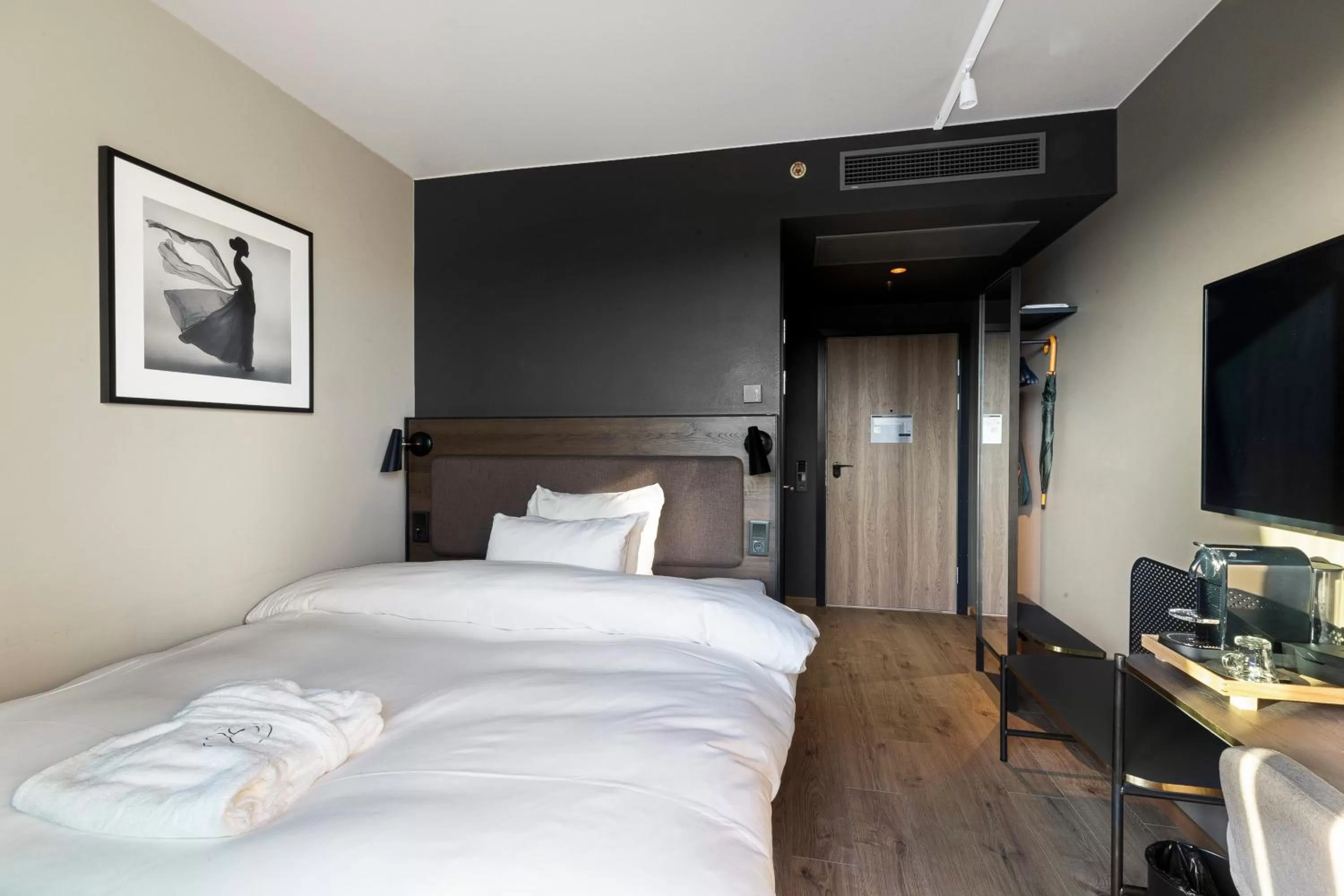 Bed in Lily Country Club