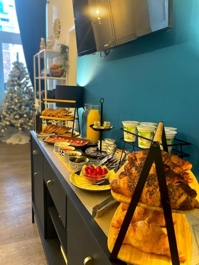 Kitchen or kitchenette in Bed & Breakfast Donji Grad