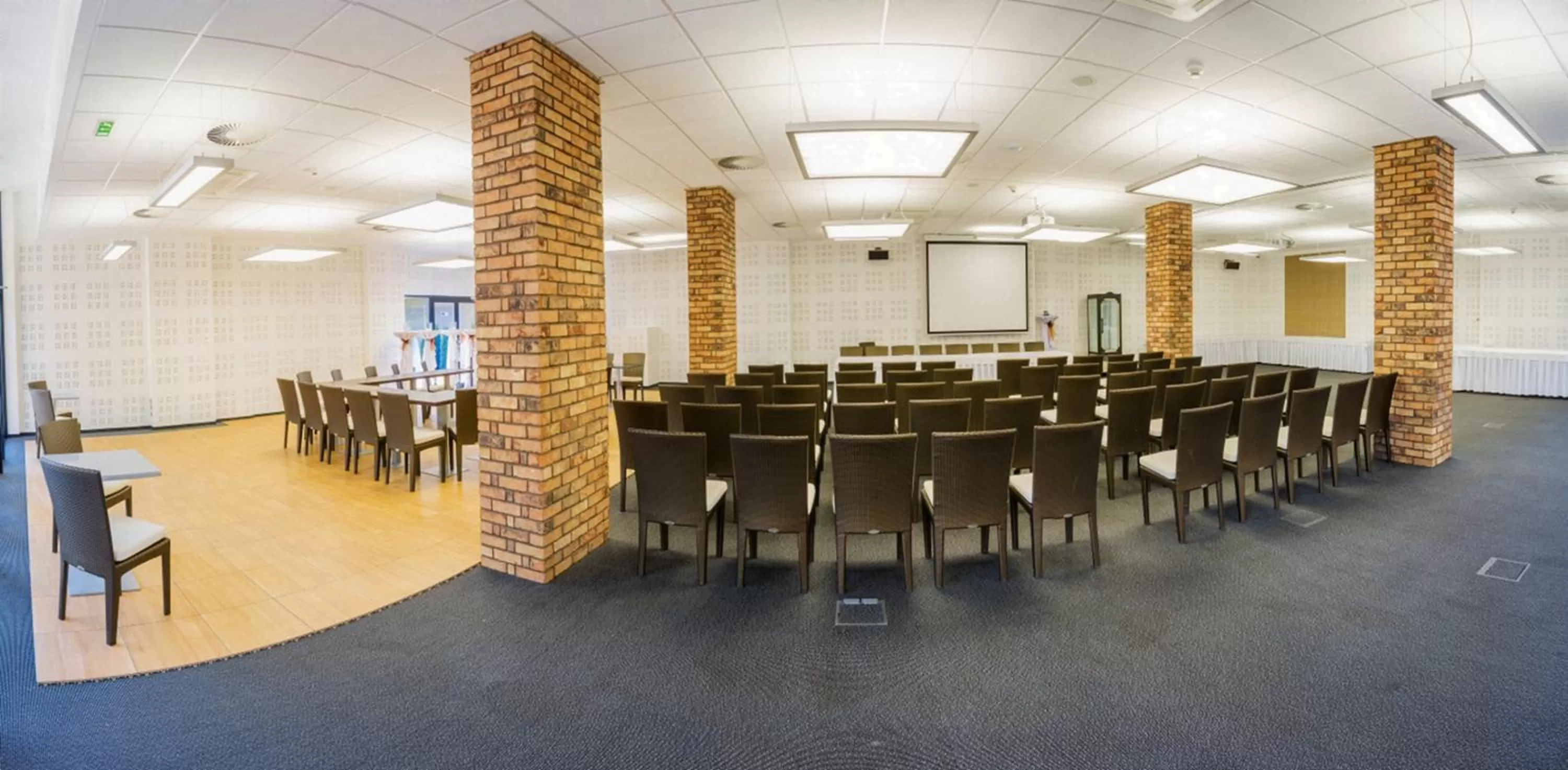 Meeting/conference room in Hotel Dolphin - Adult friendly