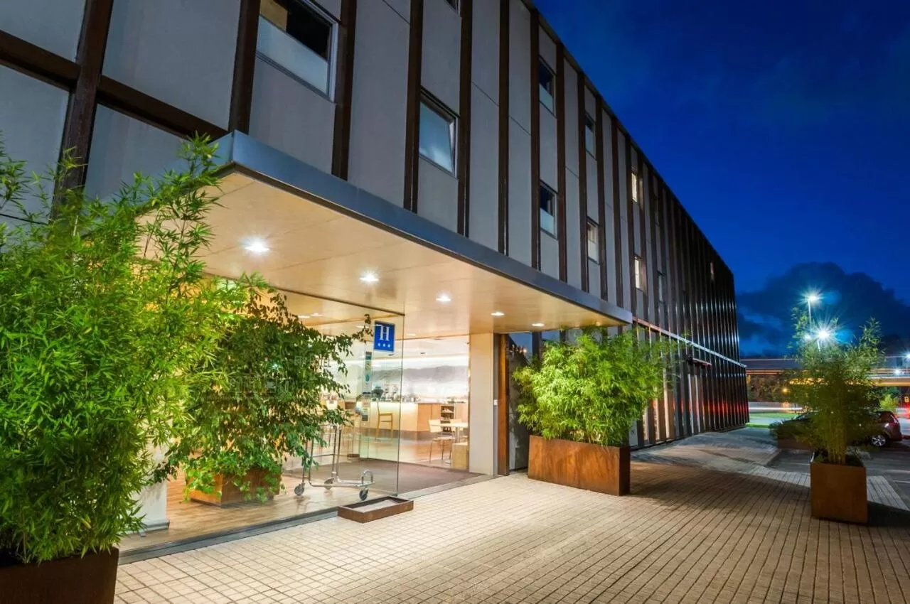 Facade/entrance in ETH Irún