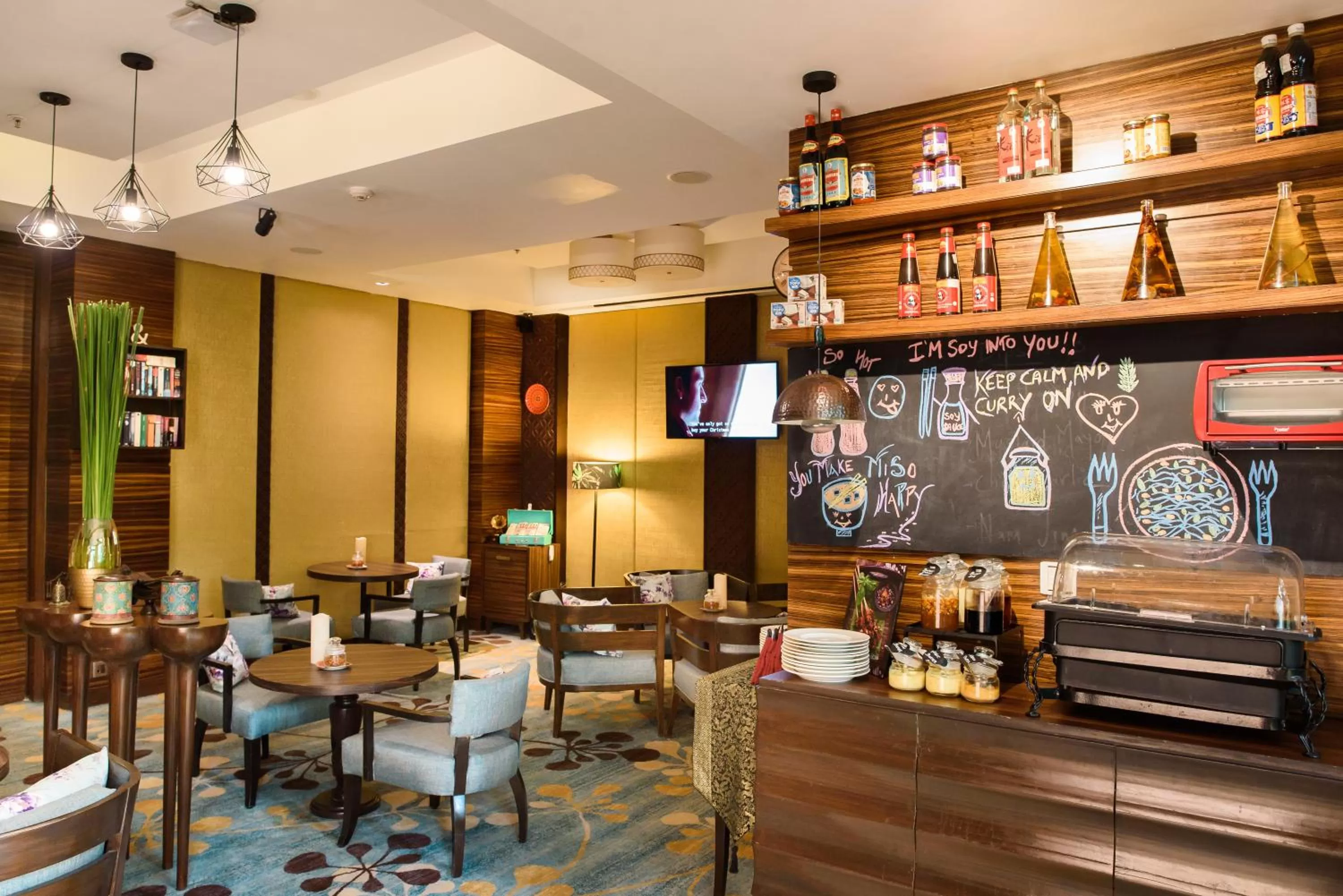 Lounge or bar in Novotel Goa Resort & Spa Candolim
