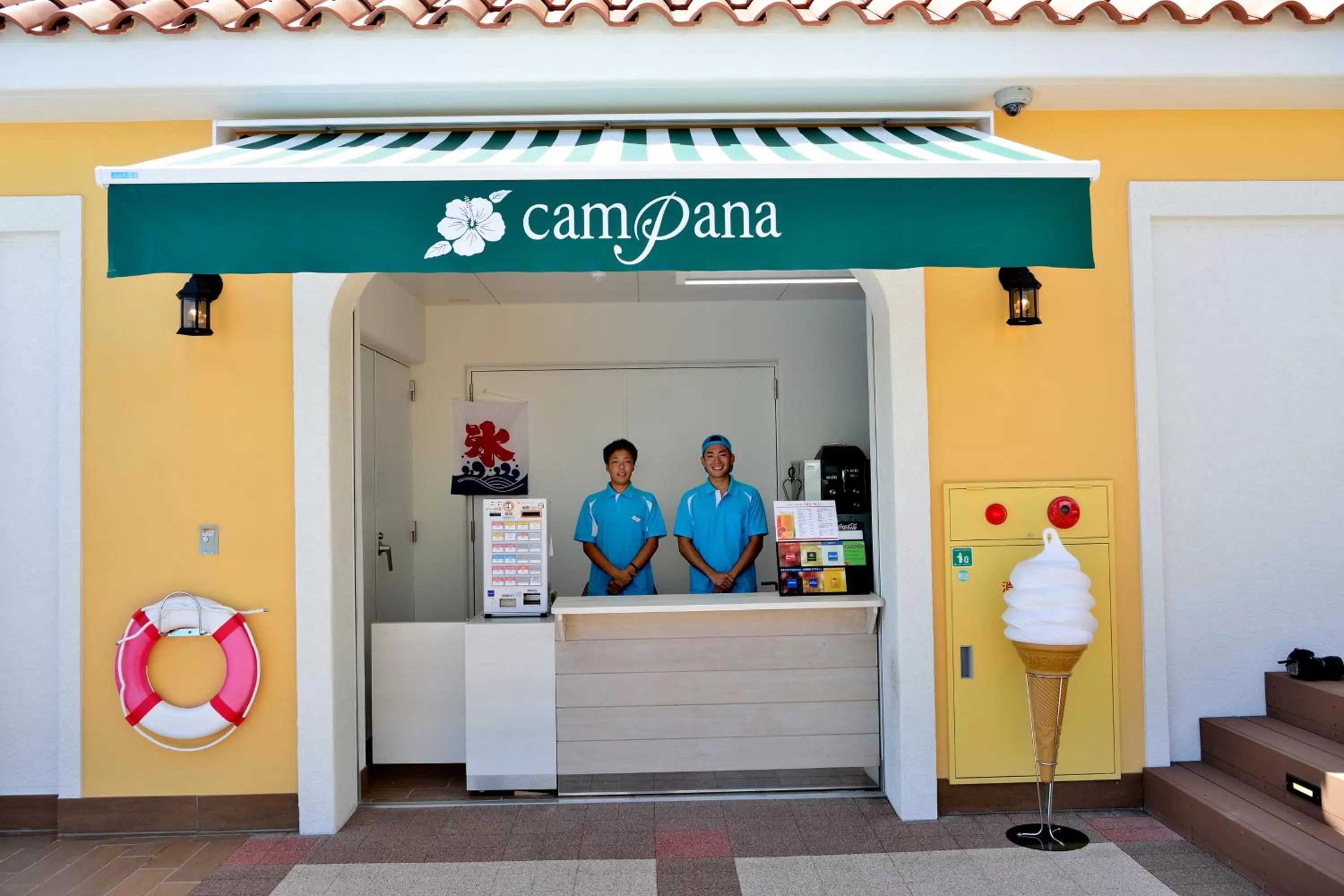 Food and drinks in Vessel Hotel Campana Okinawa