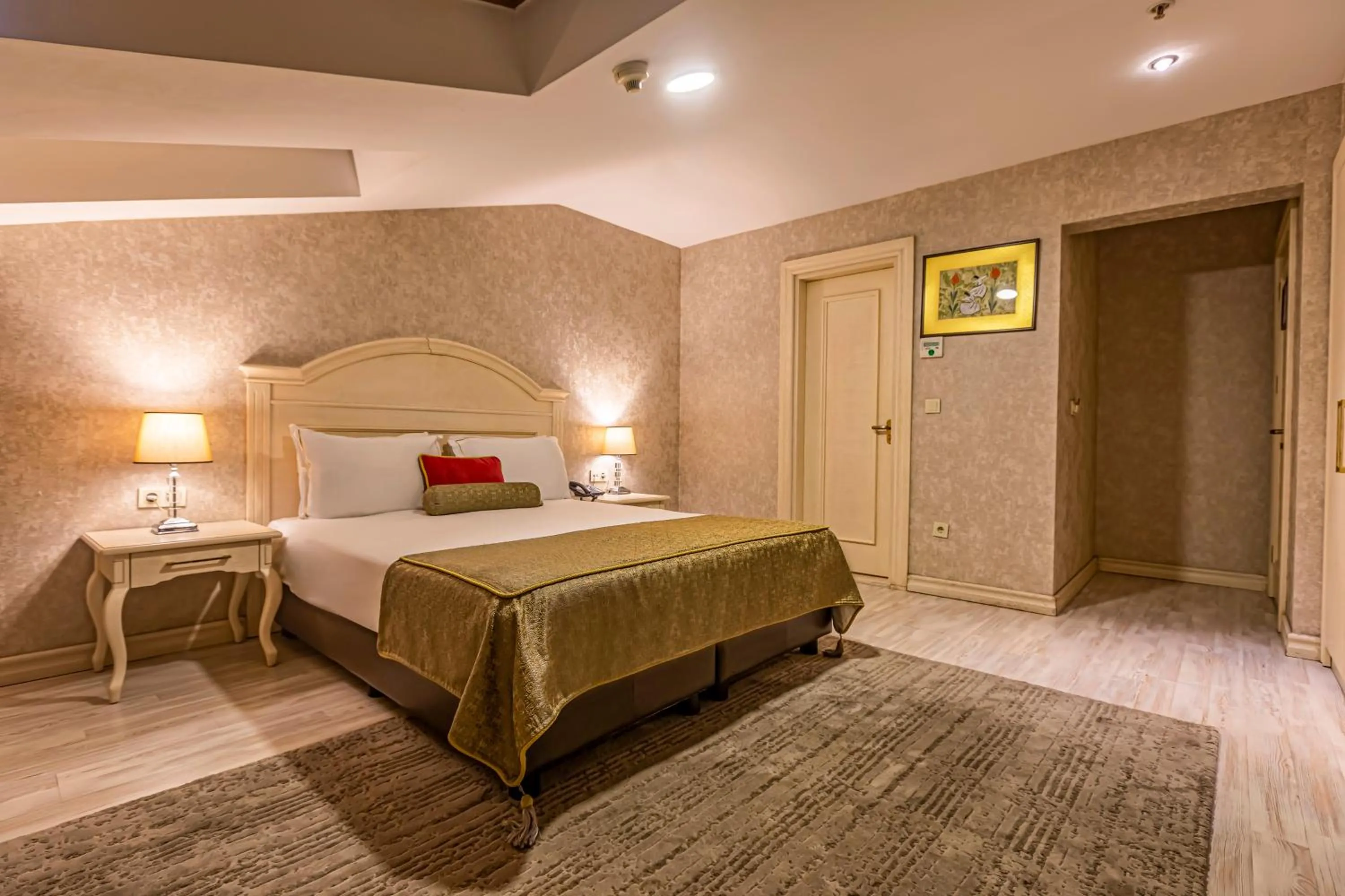 Massage, Bed in Eurostar Old City Hotel & Spa
