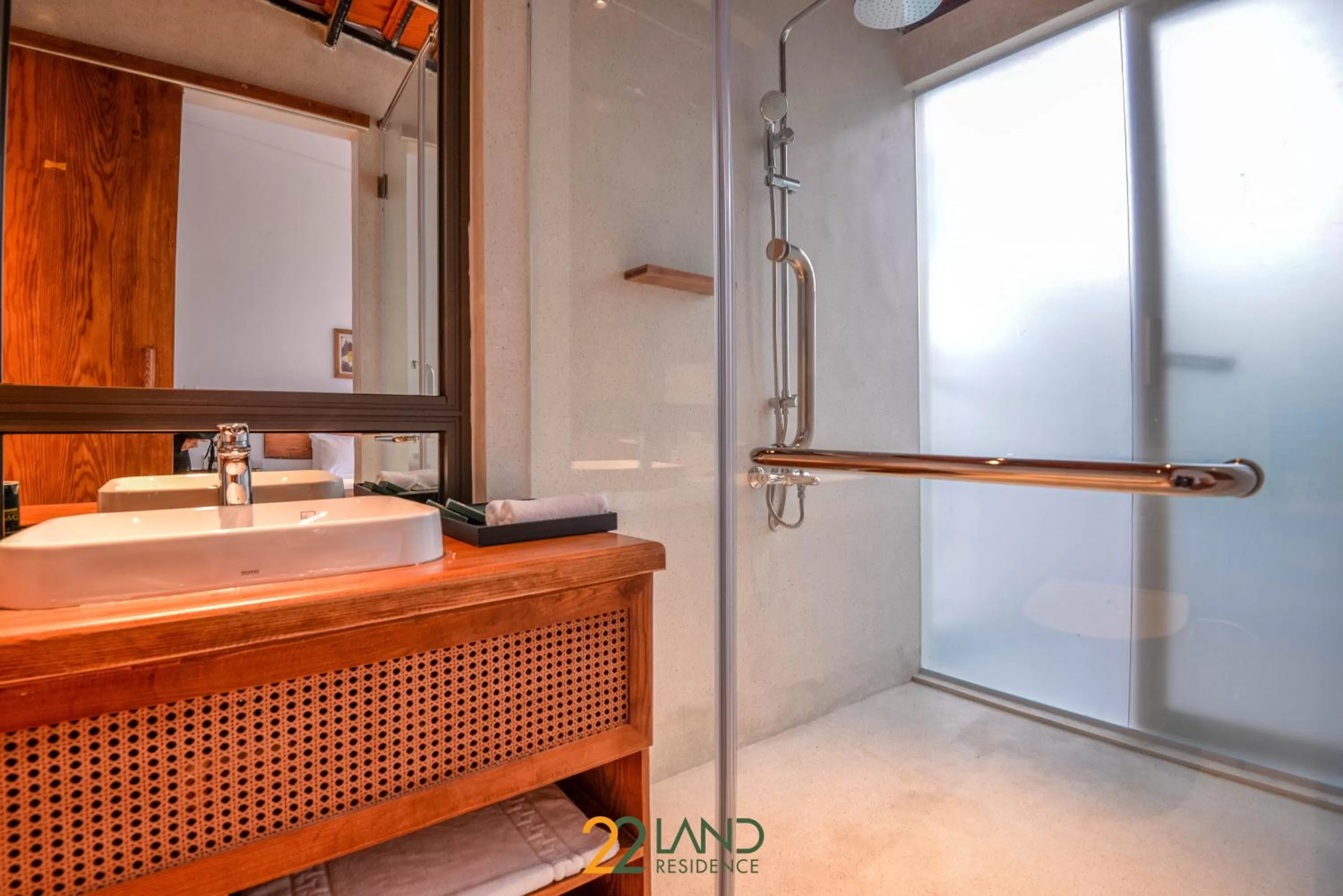 Shower in 22Land Hotel & Residence