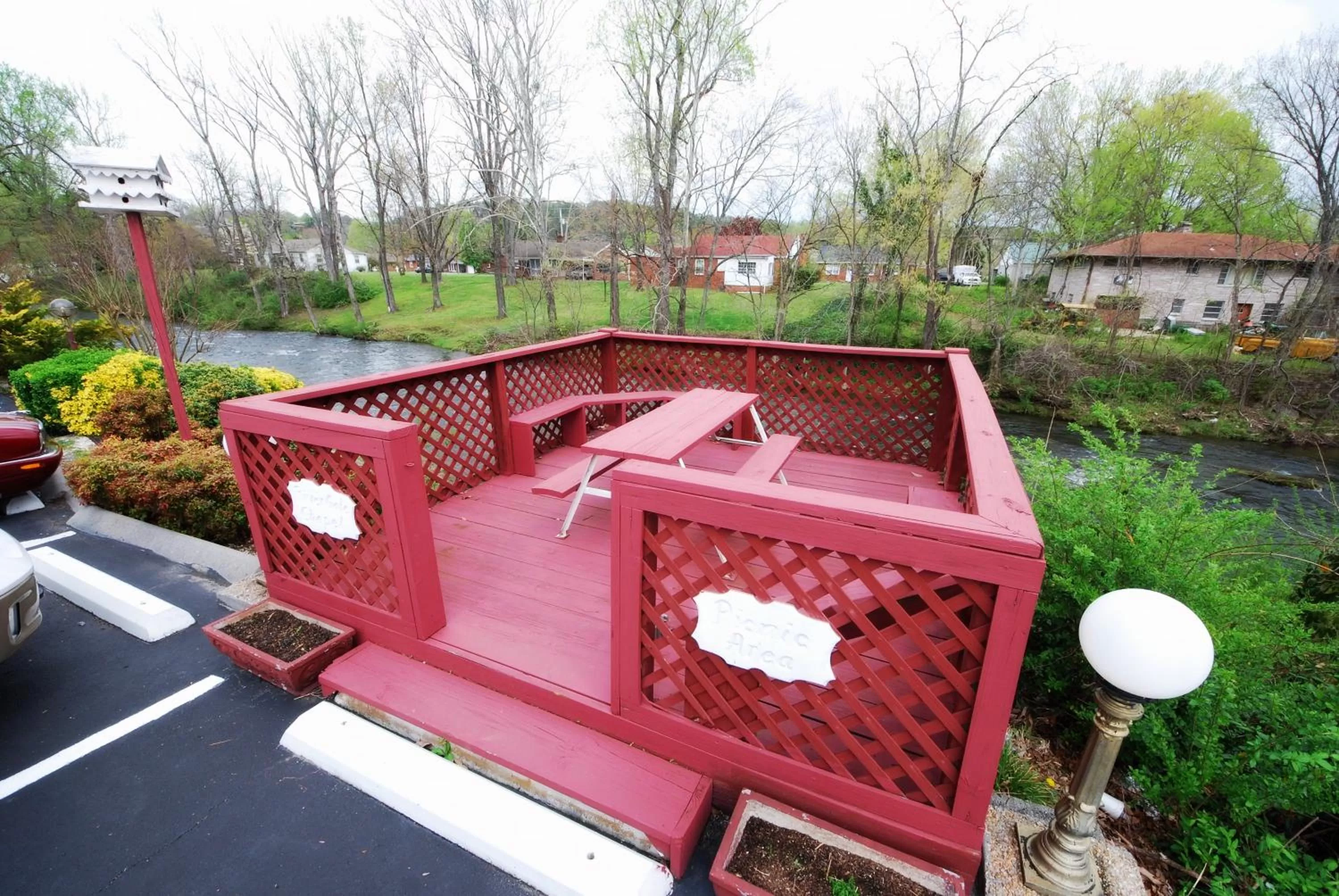 River view in Rivergate Mountain Lodge