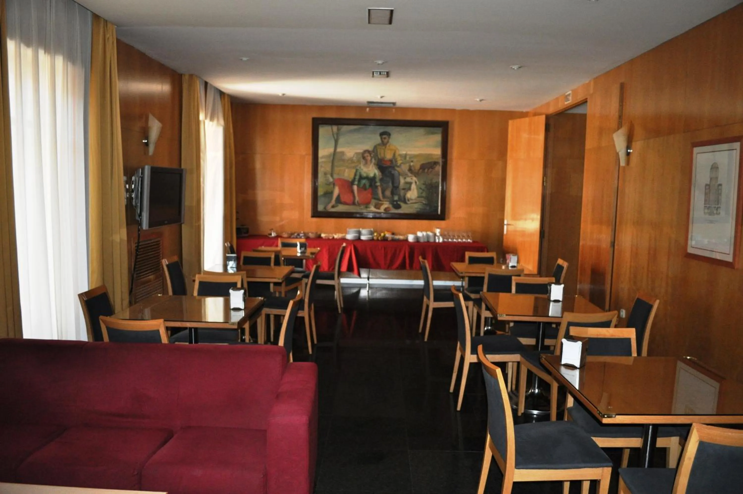 Restaurant/places to eat in Hotel España